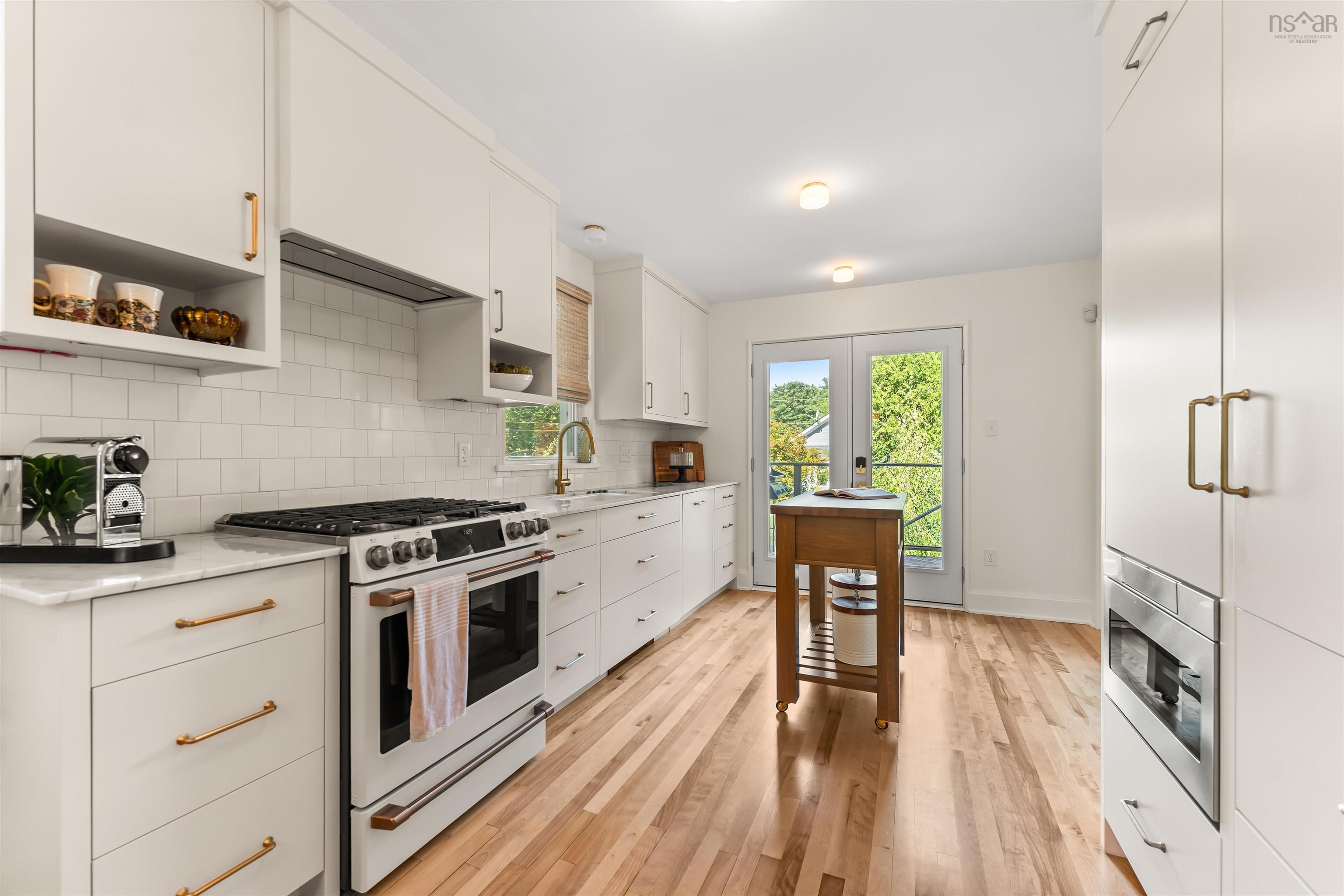 6347 London Street photo #17