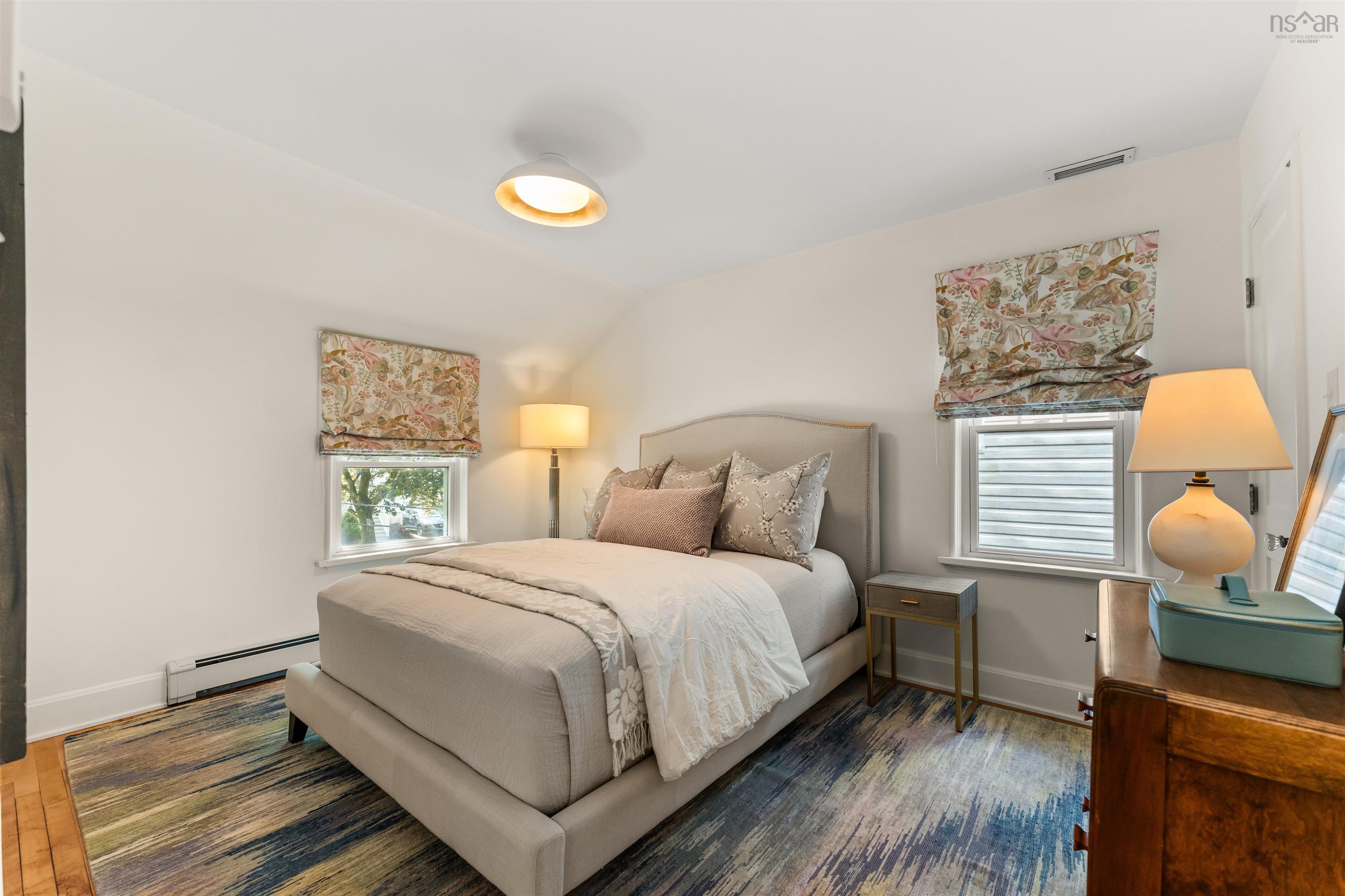 6347 London Street photo #31