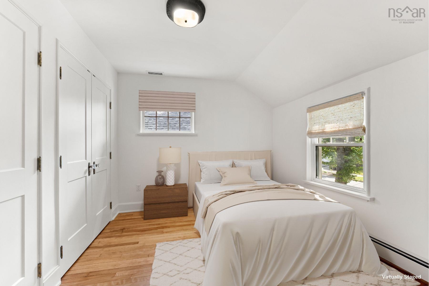 6347 London Street photo #36