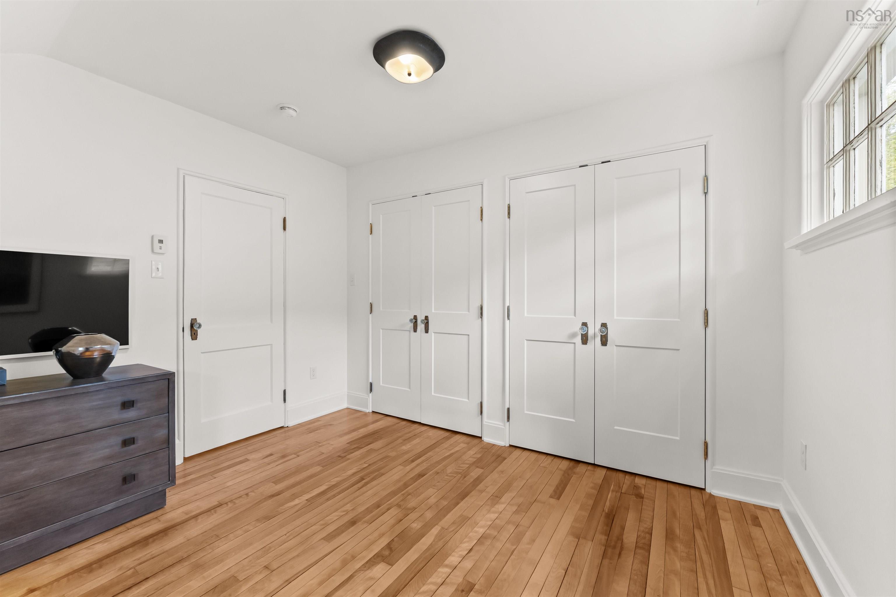 6347 London Street photo #38