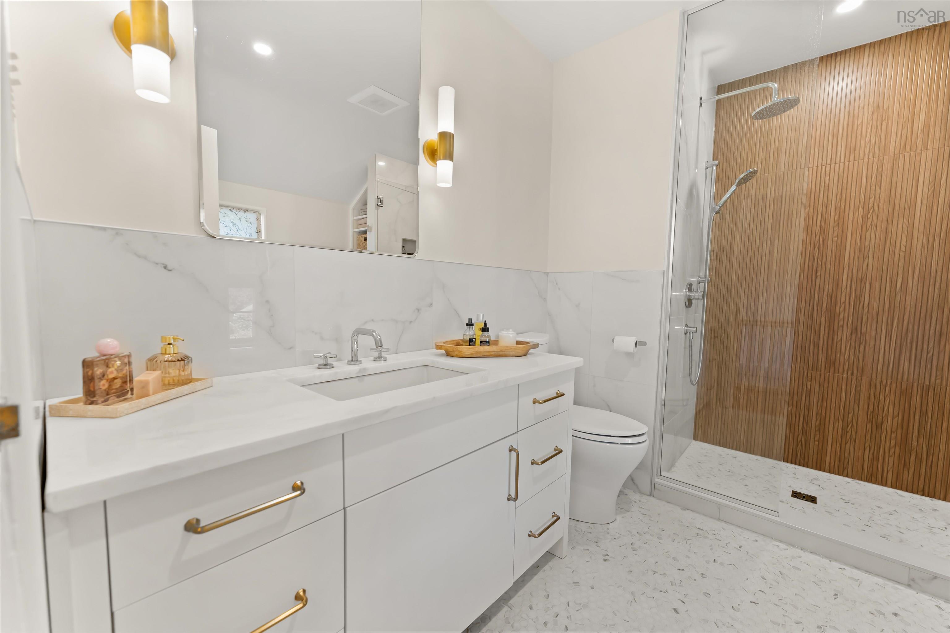 6347 London Street photo #40