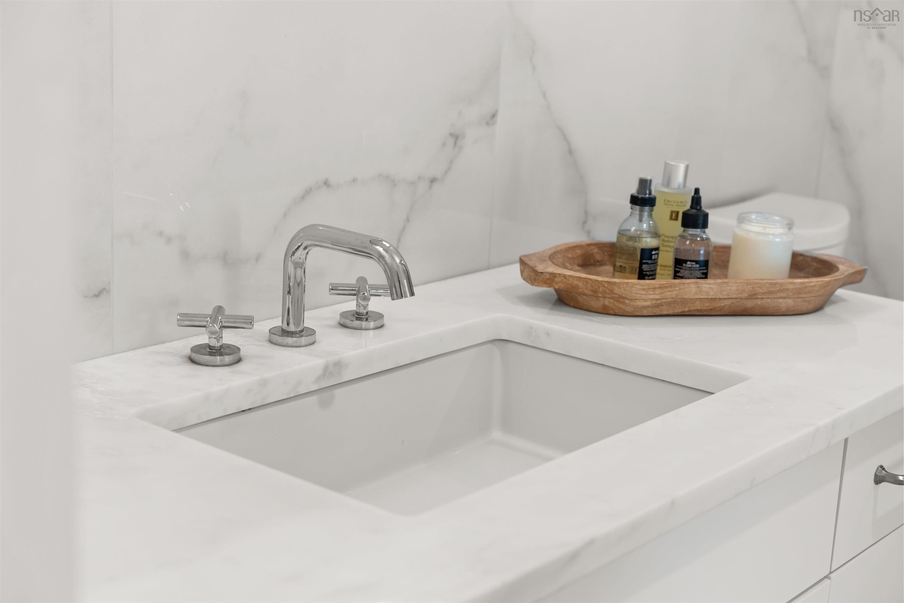 6347 London Street photo #41