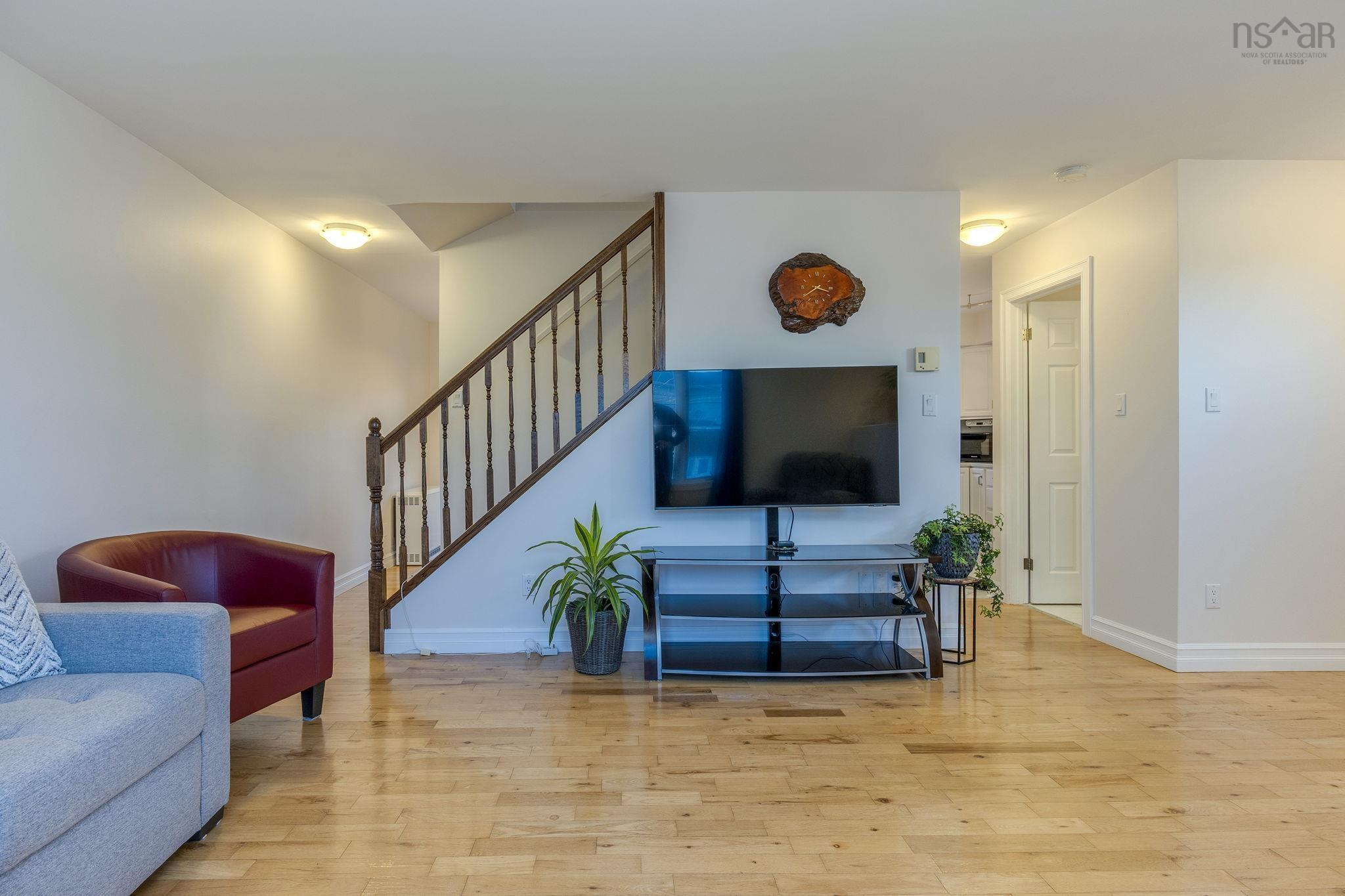 42 Colonna Place photo #3