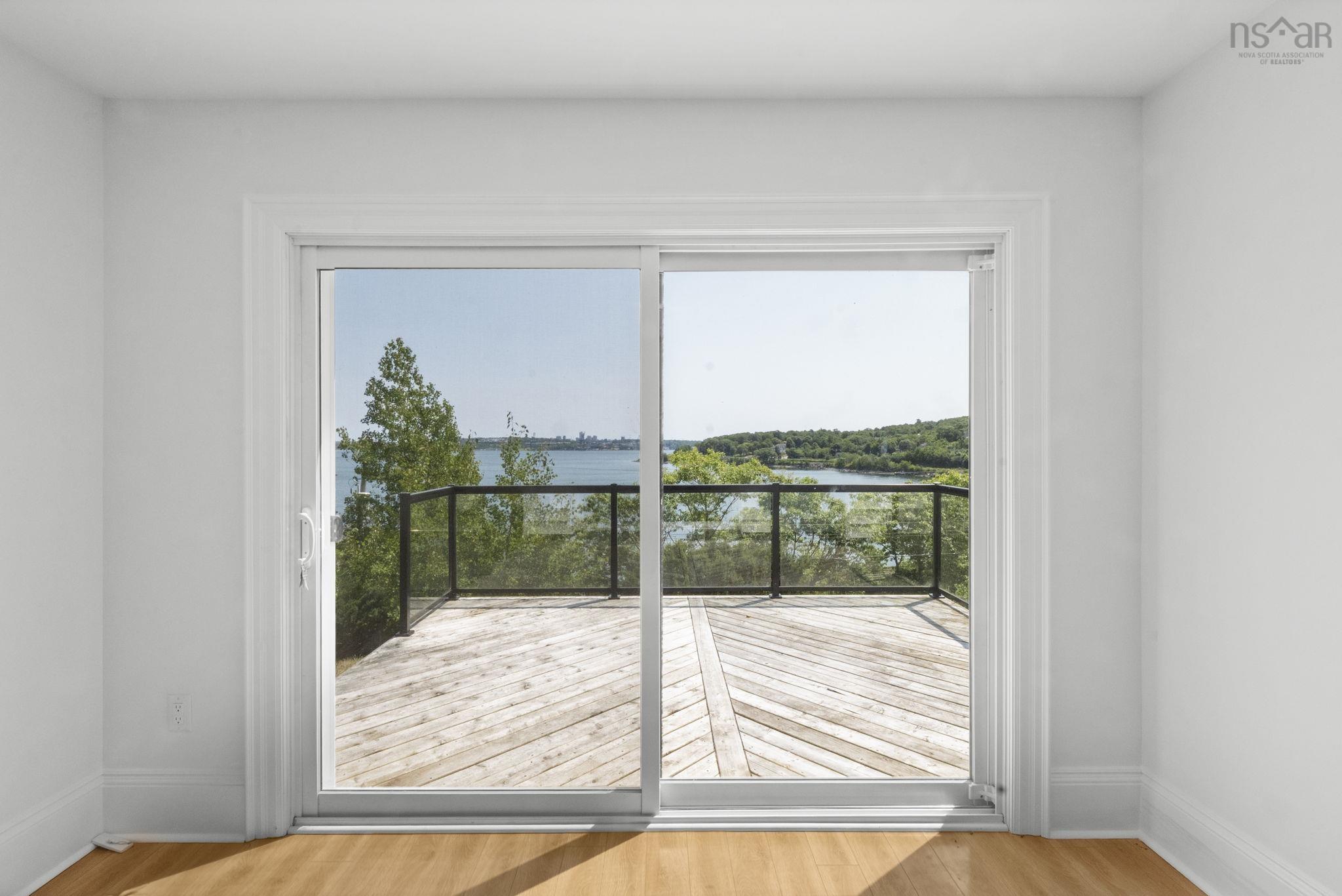 44 DAKIN Drive photo #5