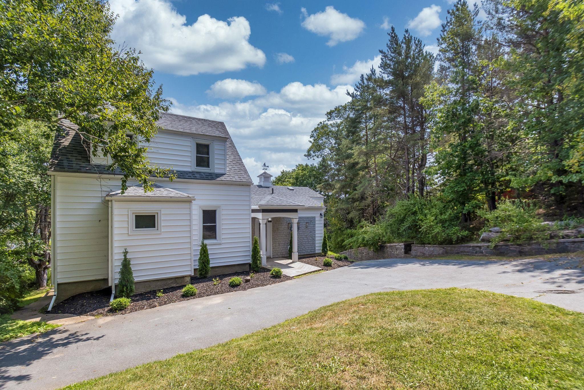 44 DAKIN Drive photo #41