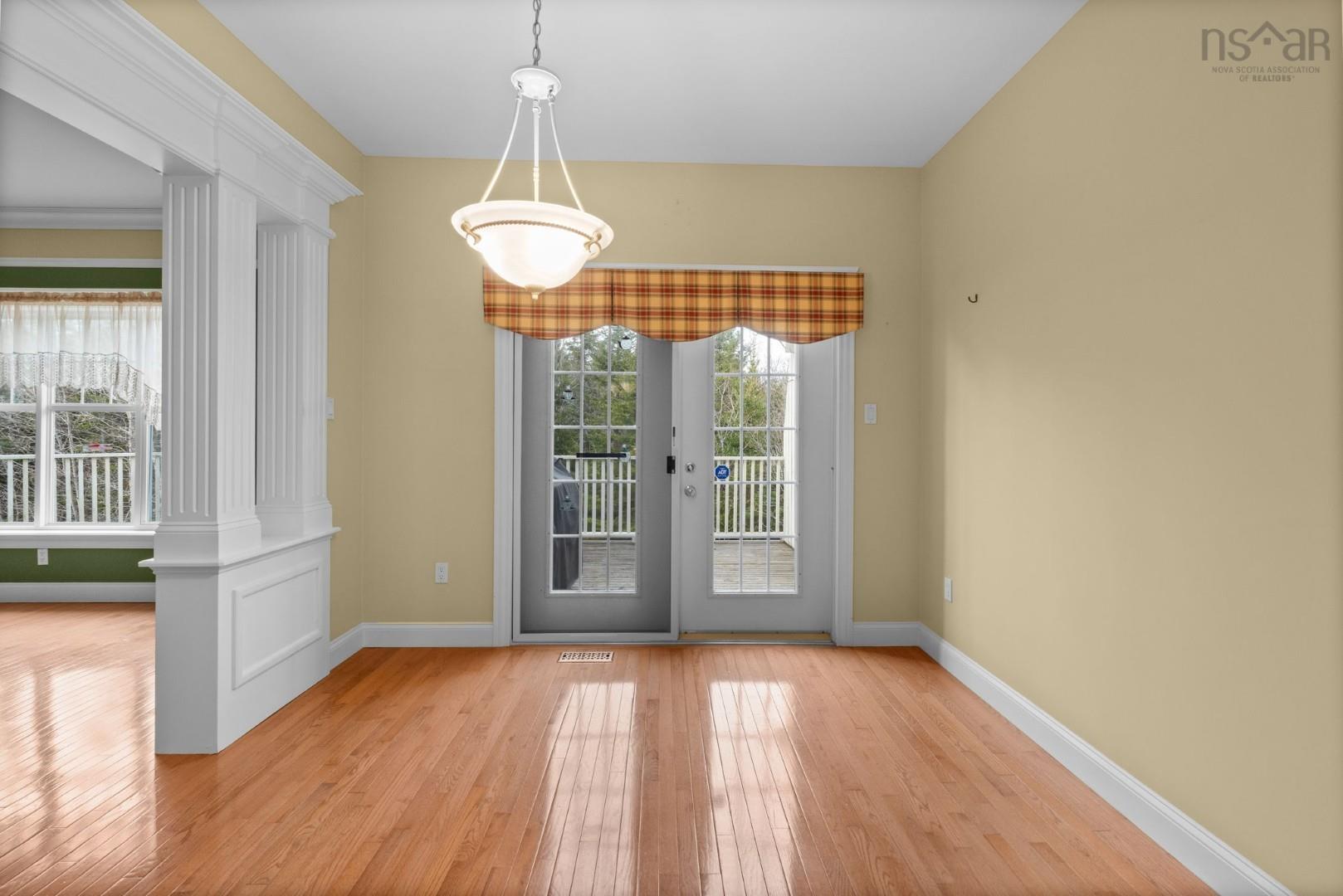 52 Greenside Lane photo #11