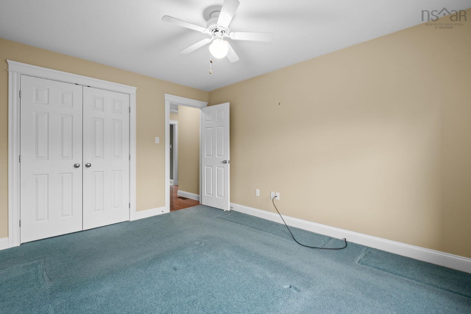 52 Greenside Lane photo #30