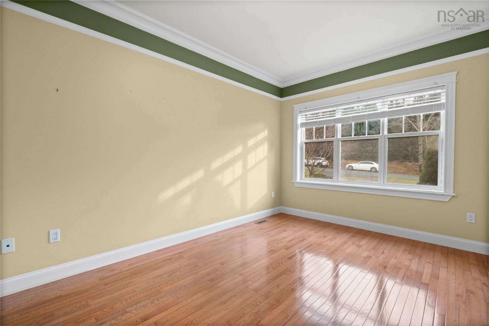 52 Greenside Lane photo #4