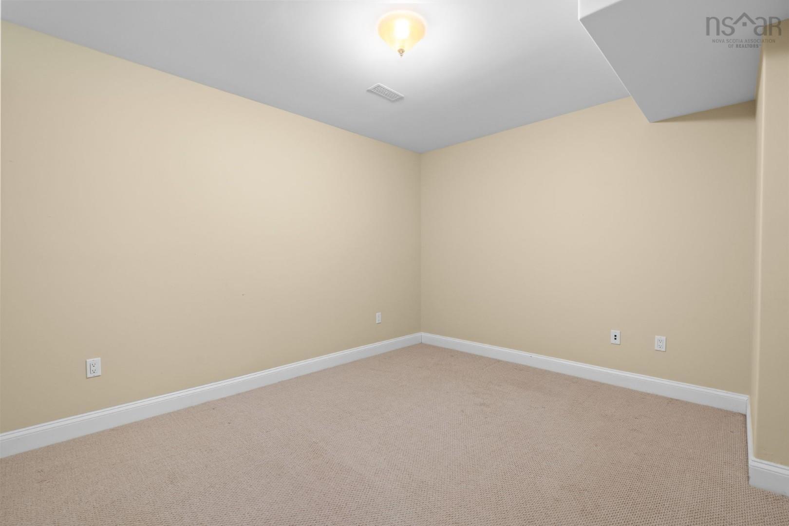 52 Greenside Lane photo #37