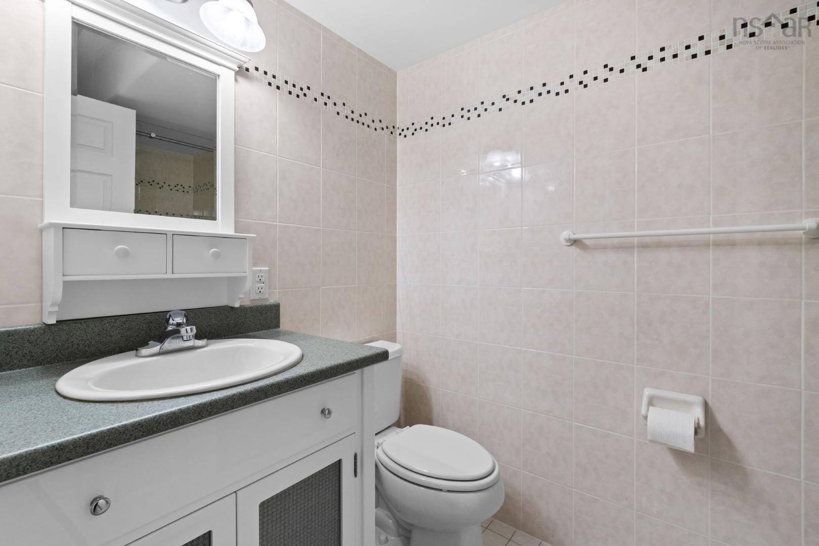 52 Greenside Lane photo #39