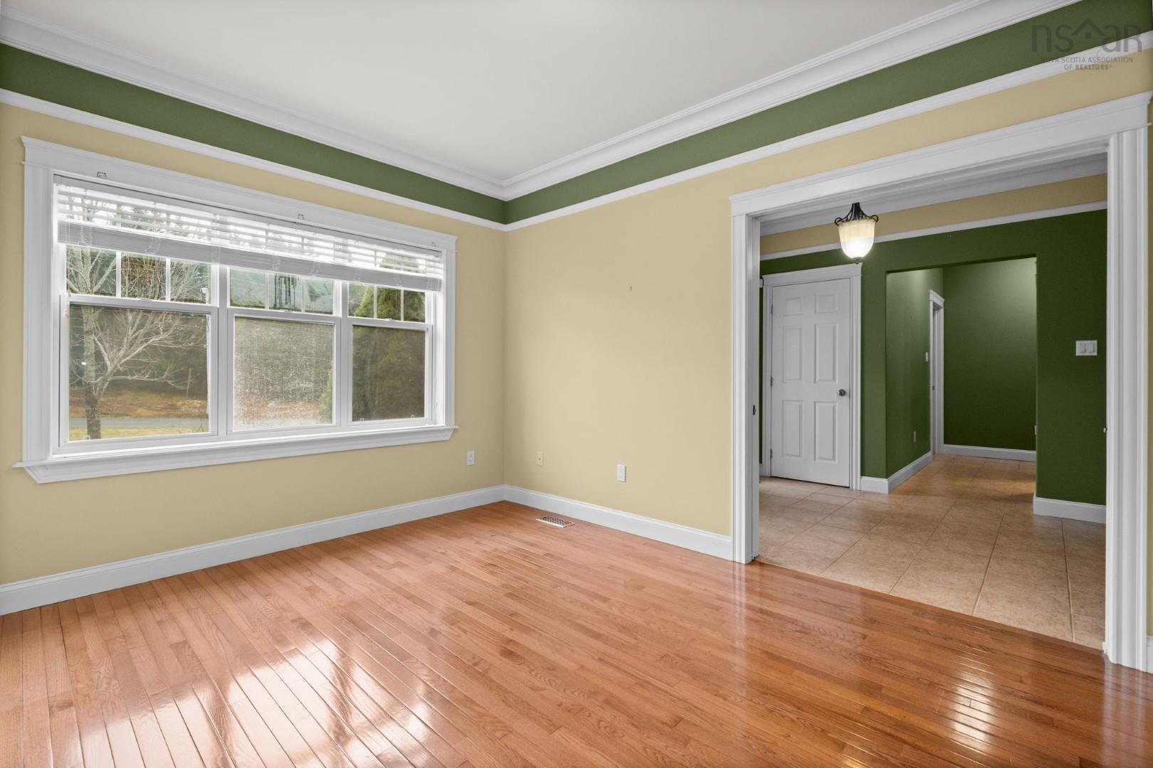 52 Greenside Lane photo #5