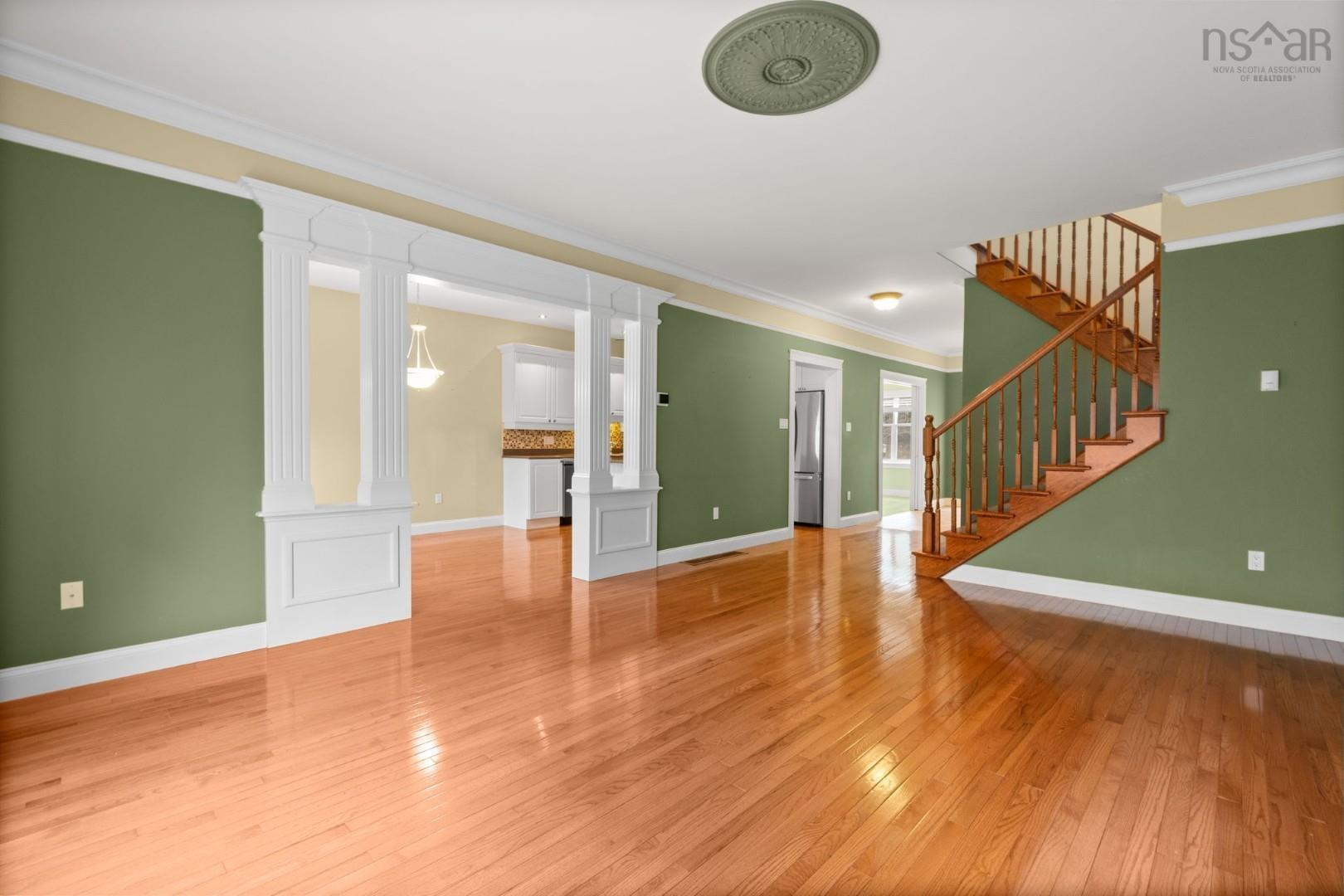 52 Greenside Lane photo #8