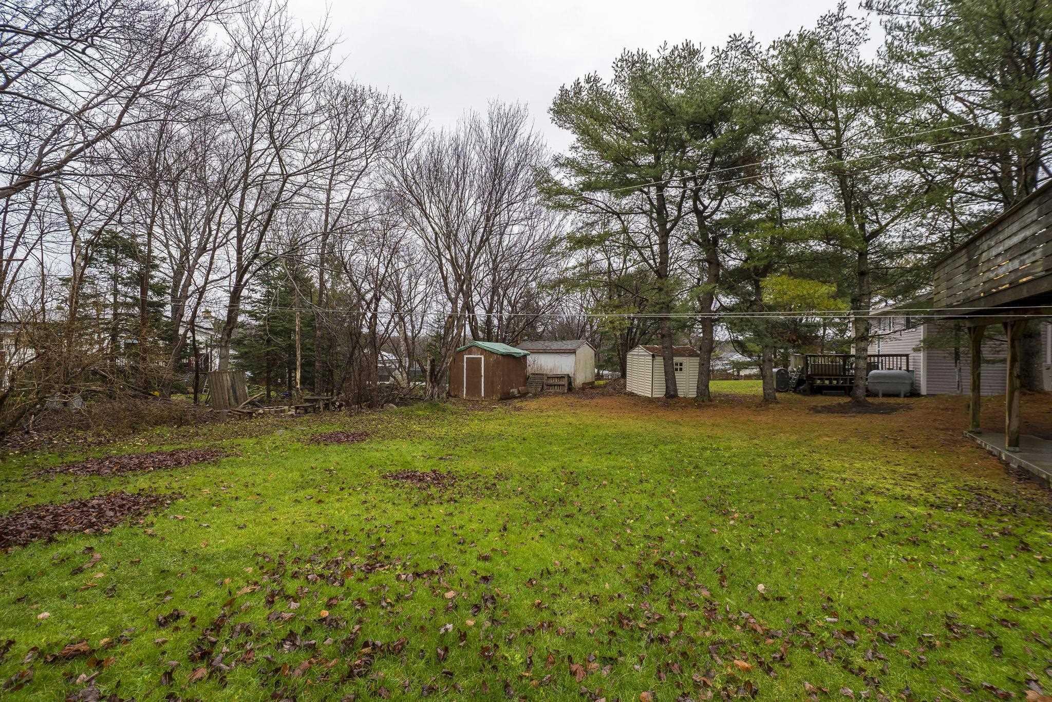 23-25 White Birch Drive photo #24