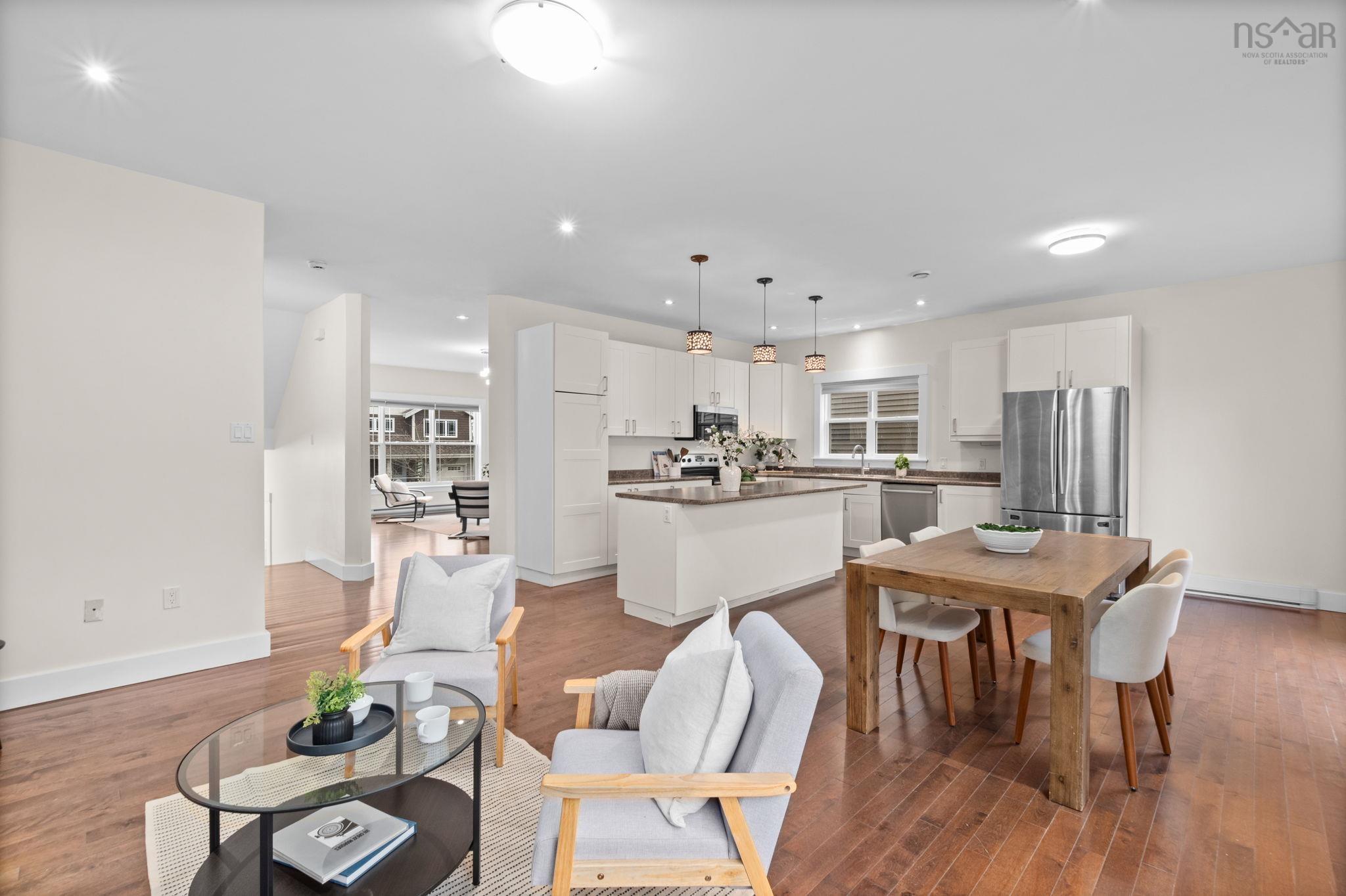 38 SIENNA Court photo #11