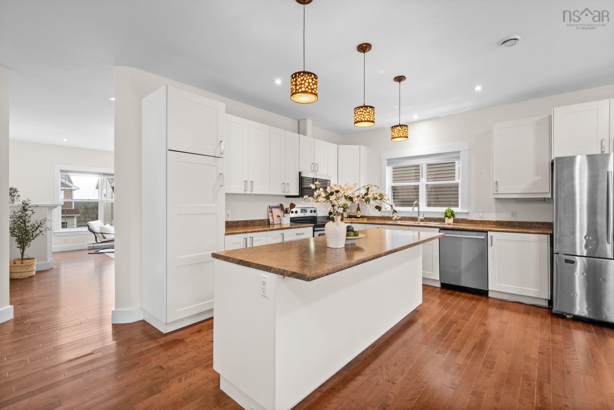 38 SIENNA Court photo #16