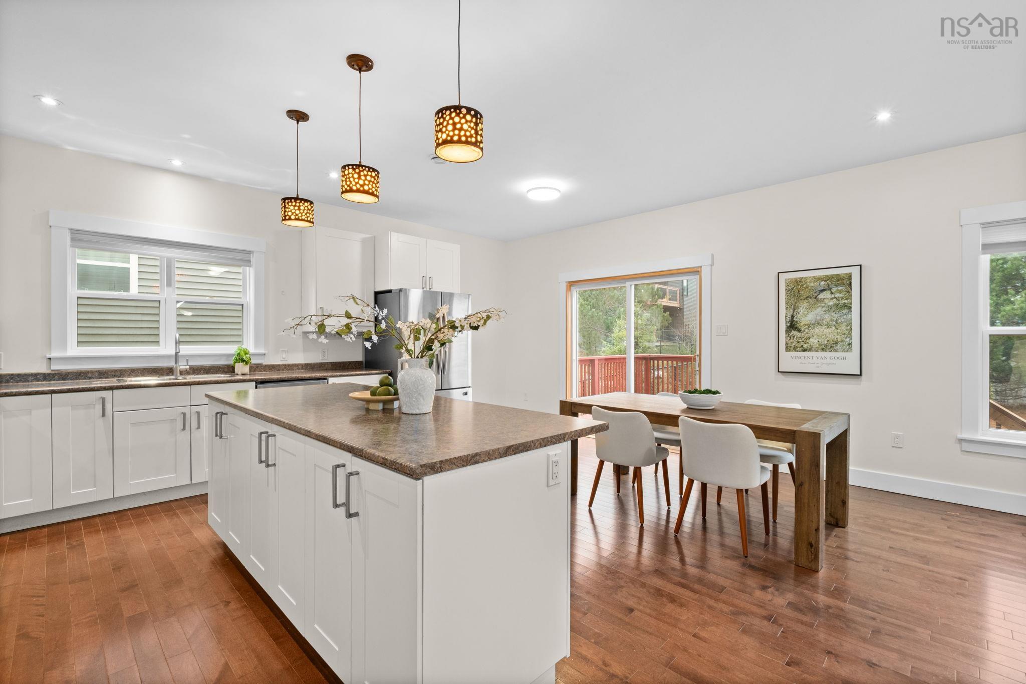 38 SIENNA Court photo #17