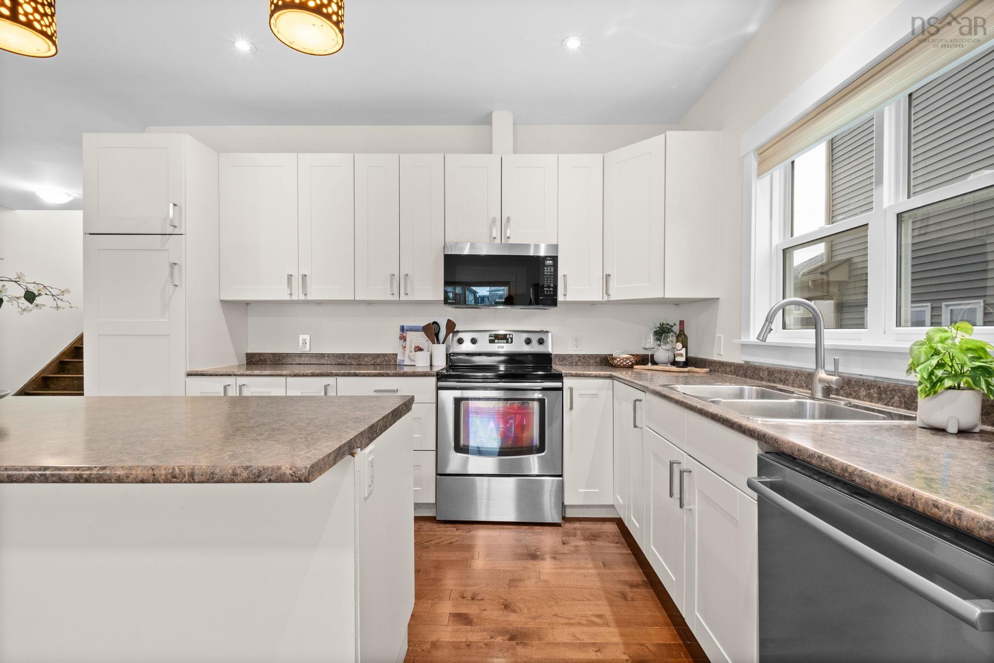 38 SIENNA Court photo #21