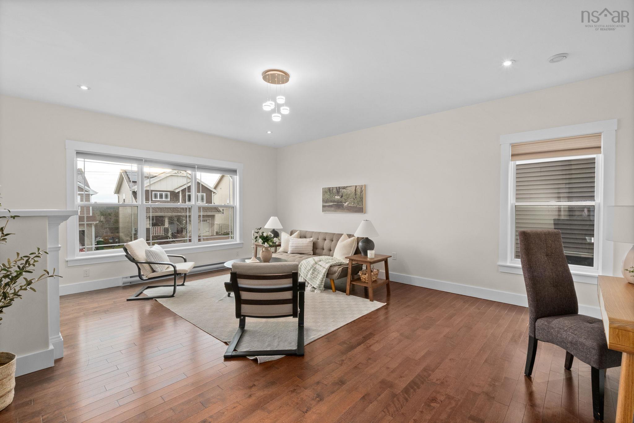 38 SIENNA Court photo #4