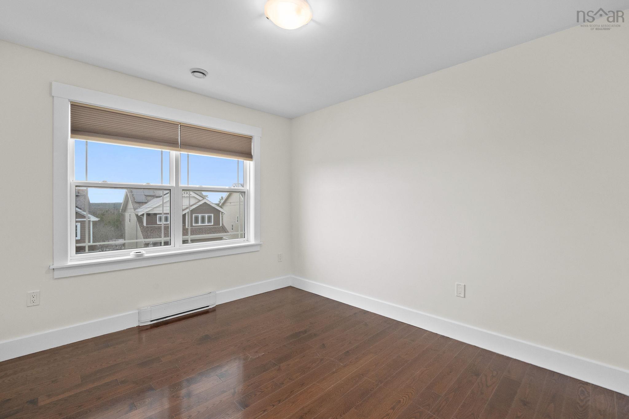 38 SIENNA Court photo #31