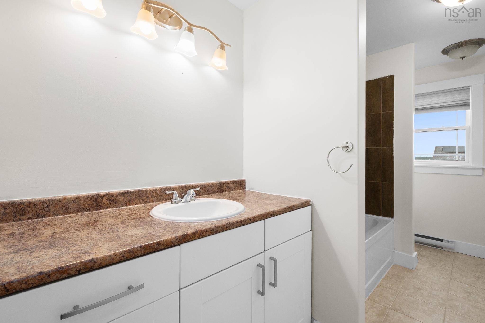 38 SIENNA Court photo #34