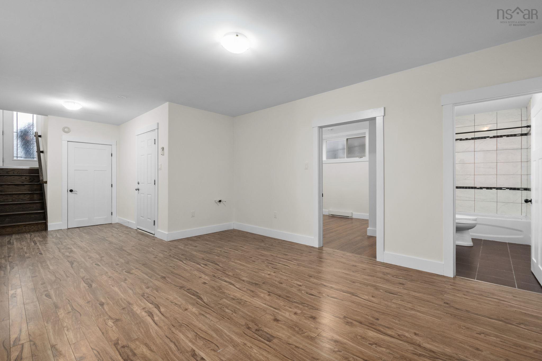 38 SIENNA Court photo #39