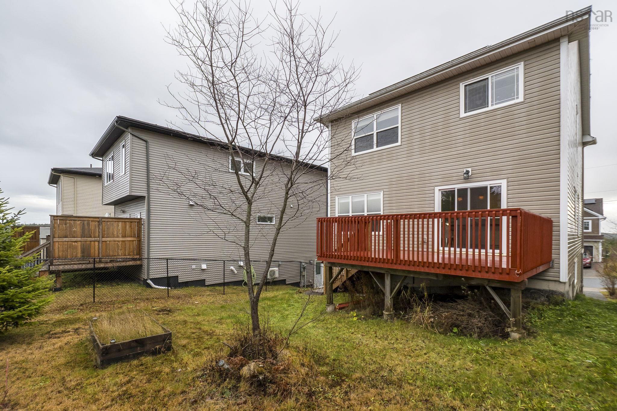 38 SIENNA Court photo #44