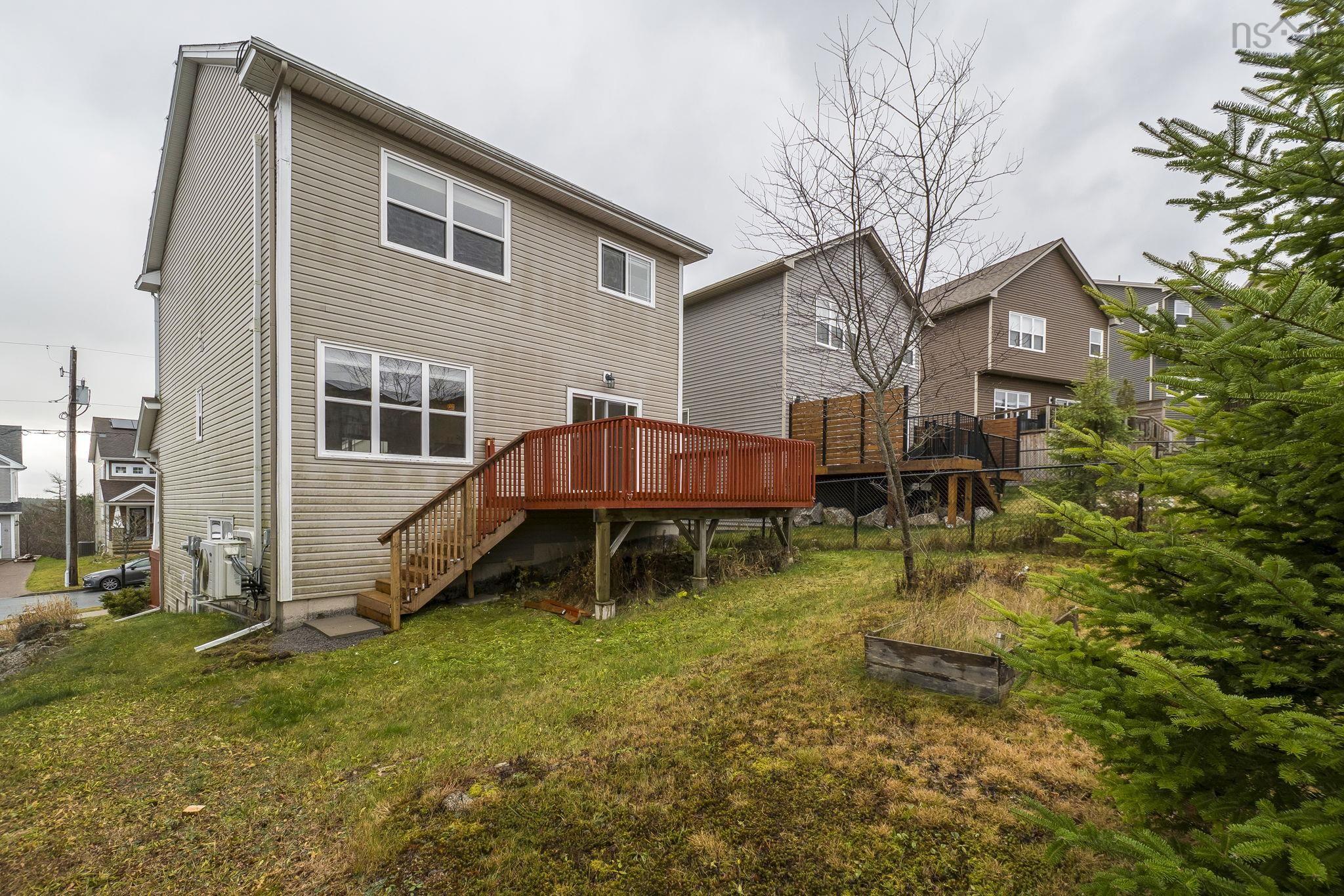 38 SIENNA Court photo #45