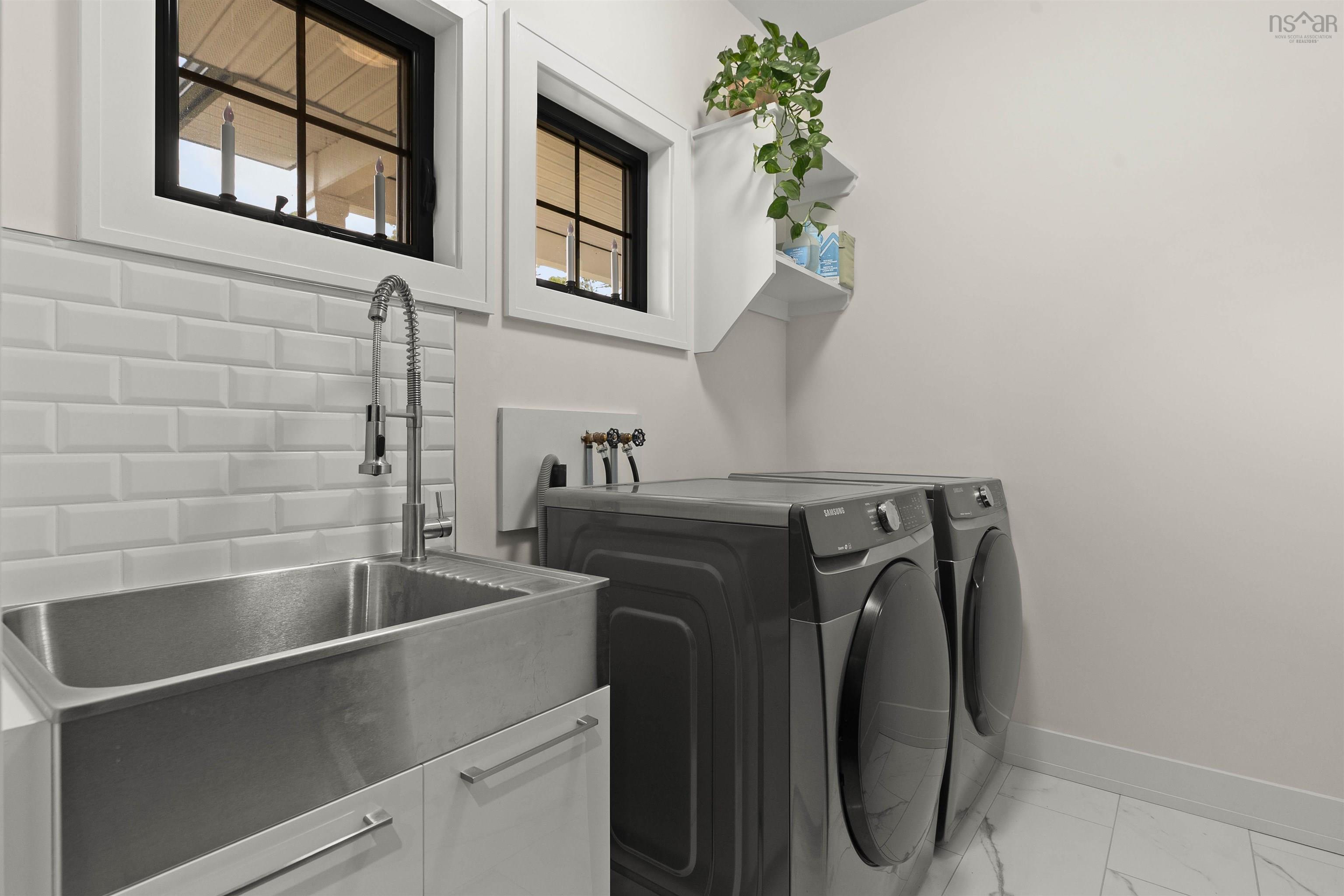 628 Sandwick Drive photo #25