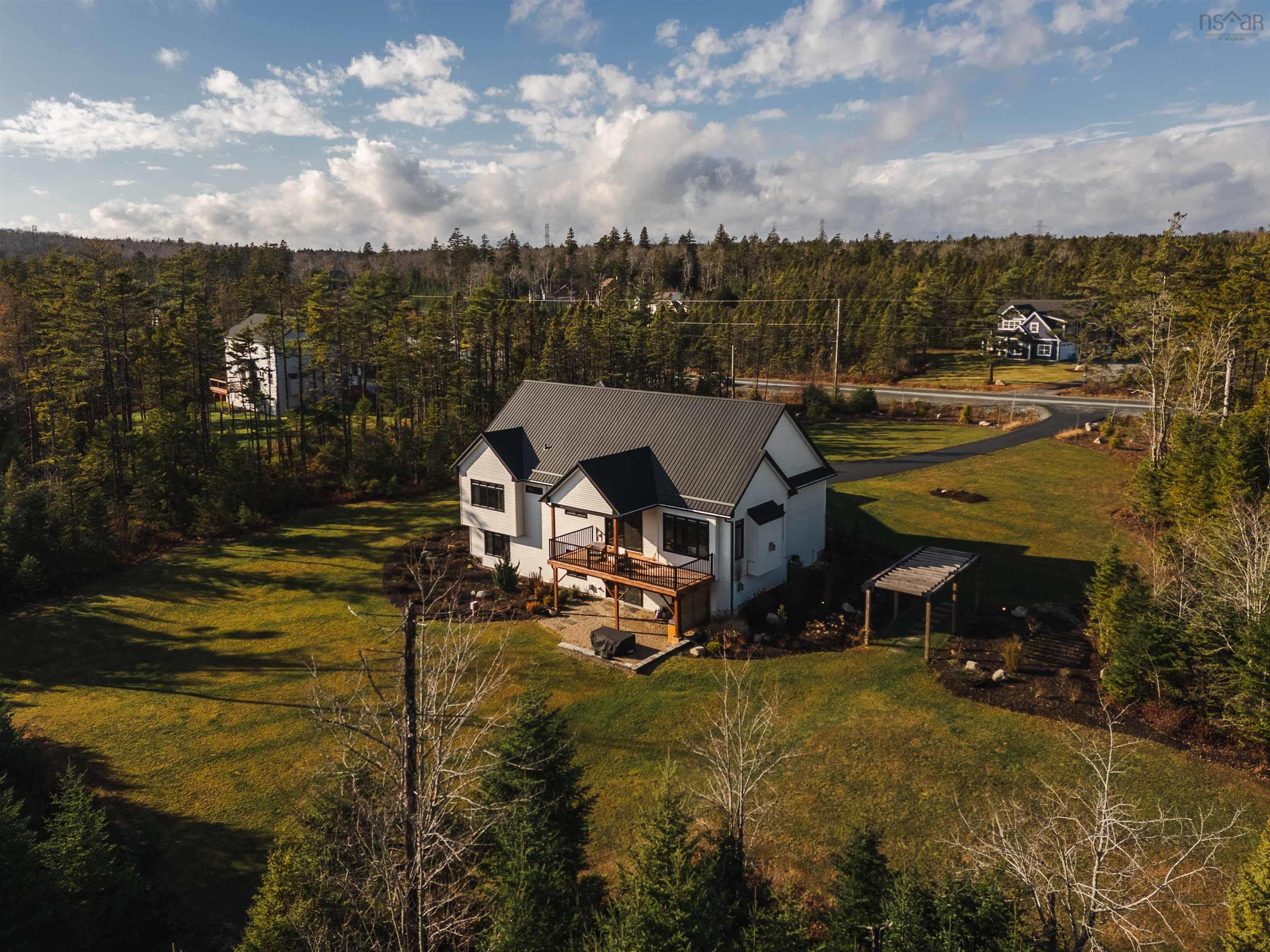 628 Sandwick Drive photo #40