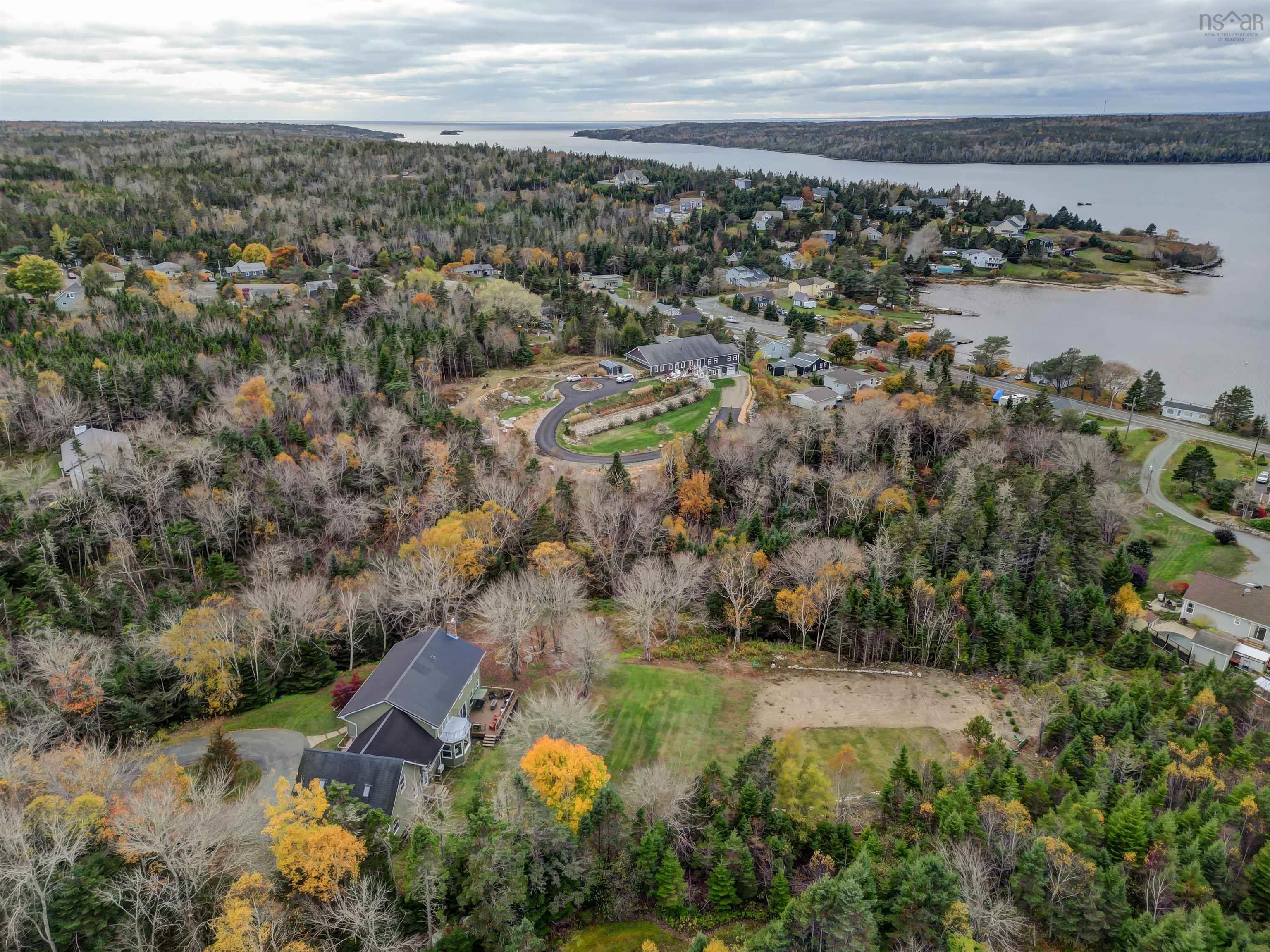 18 Mahar Drive photo #11