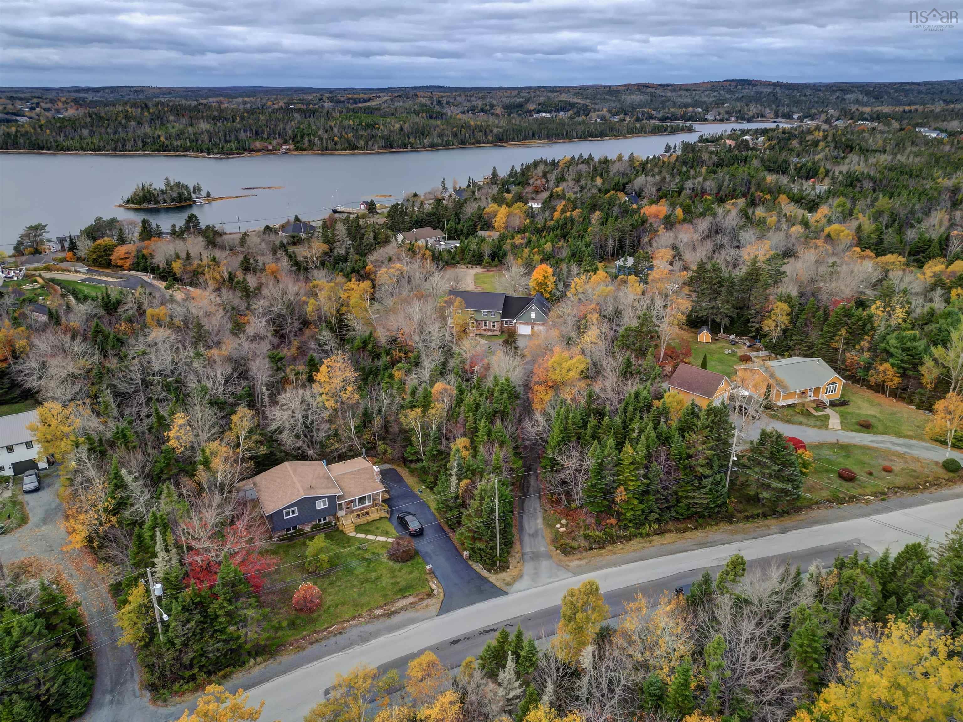 18 Mahar Drive photo #12