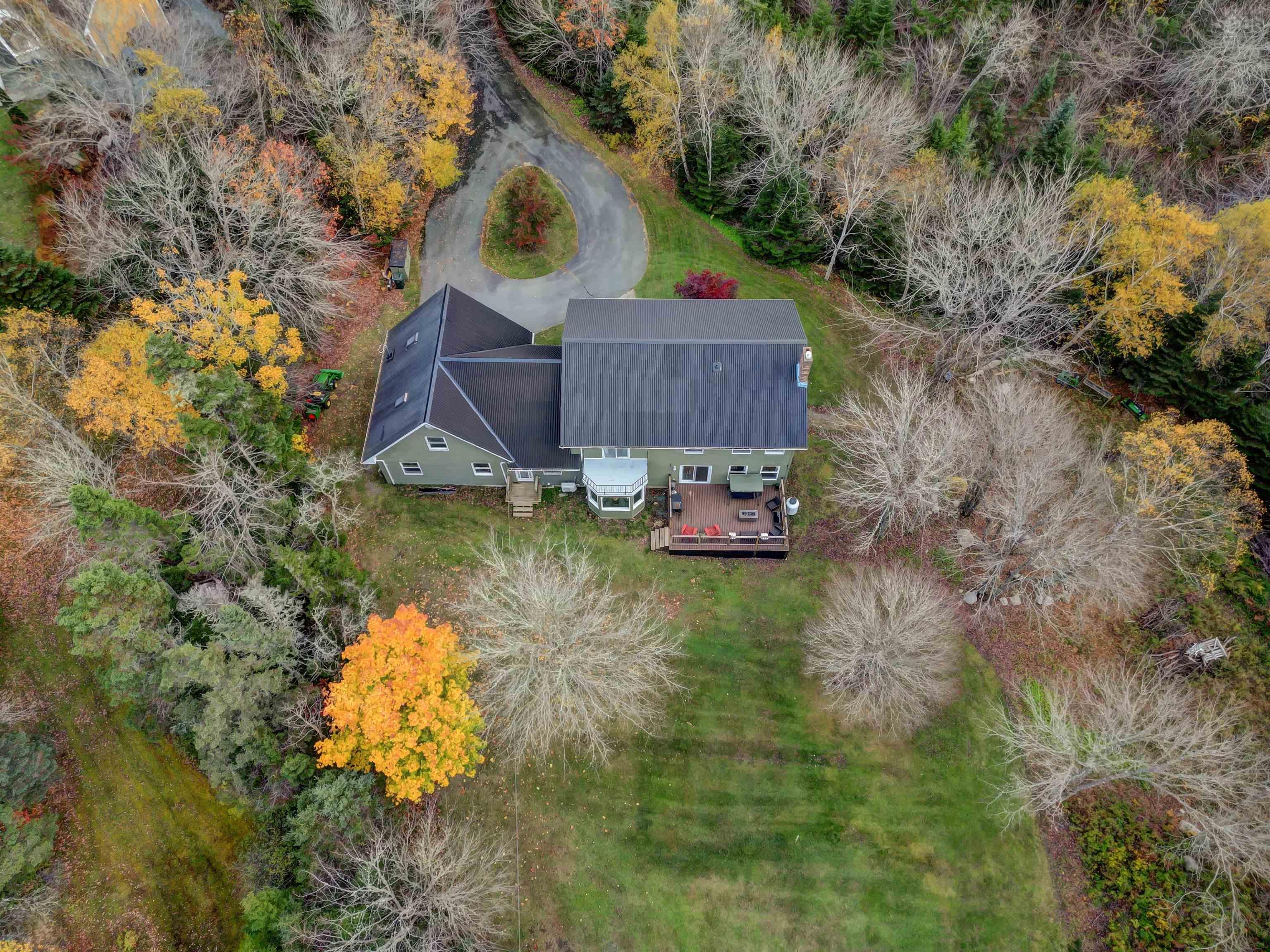 18 Mahar Drive photo #16