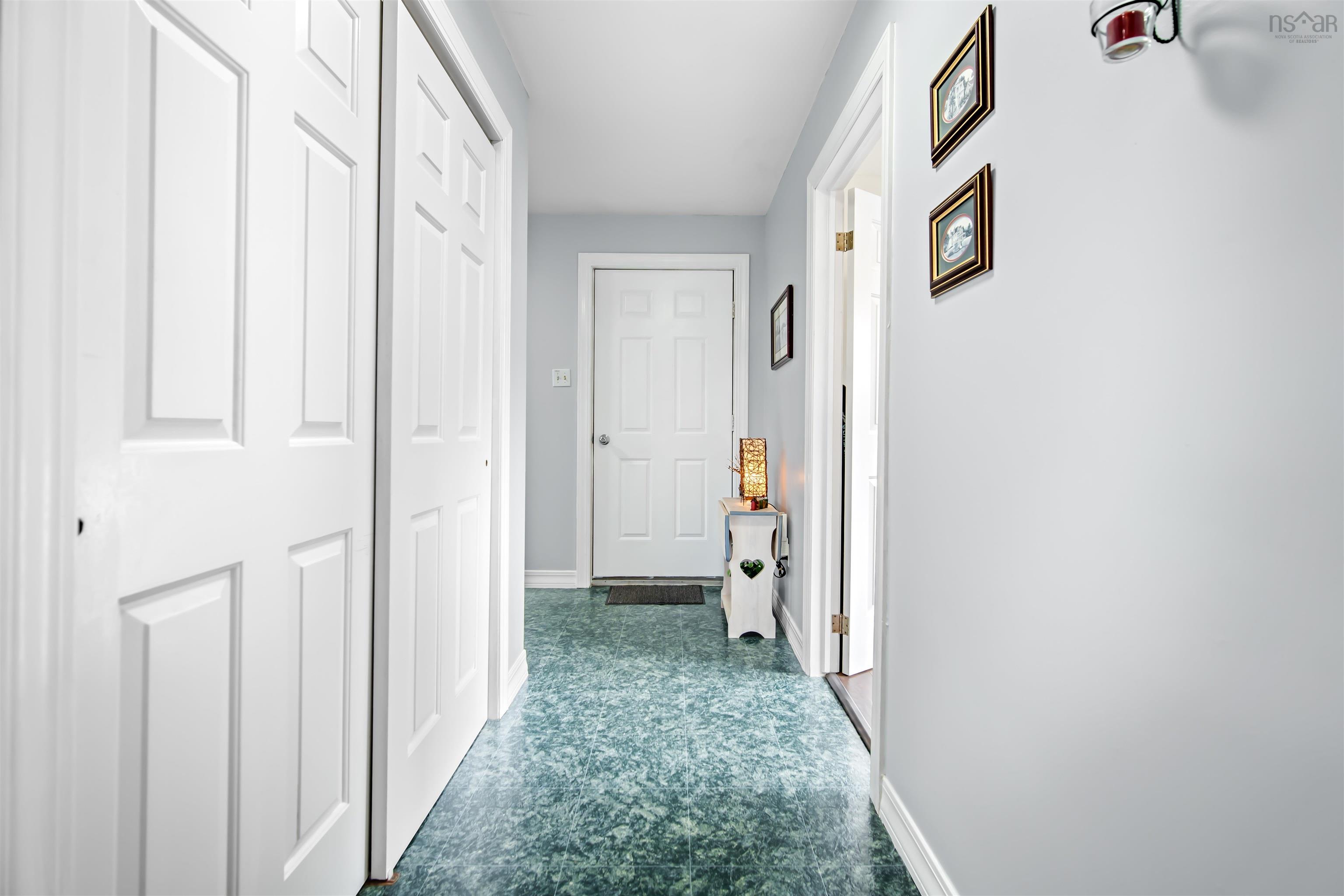 18 Mahar Drive photo #29