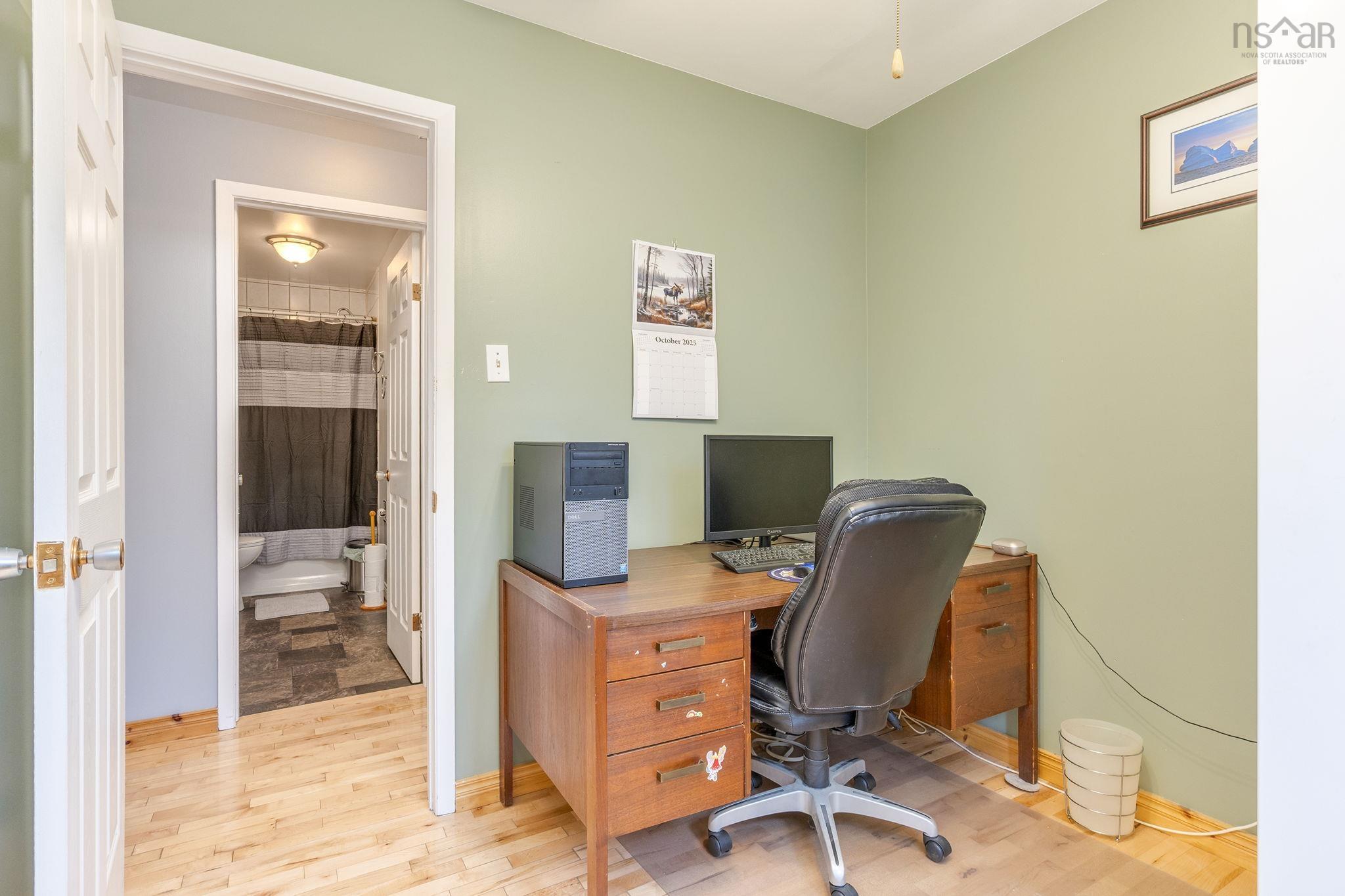 85 Poplar Drive photo #17