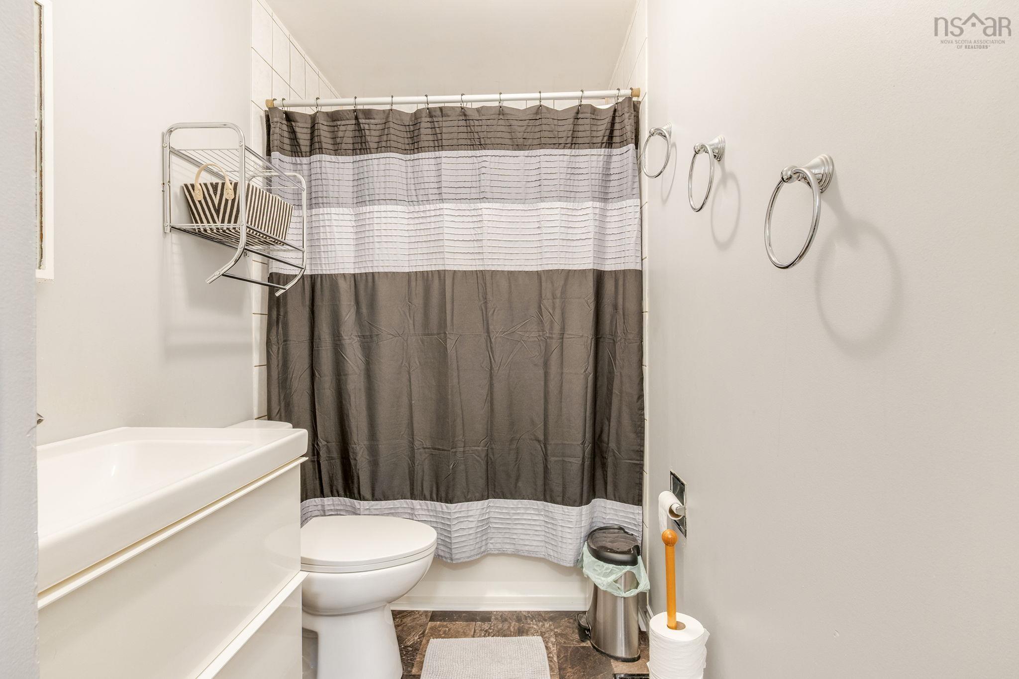 85 Poplar Drive photo #18