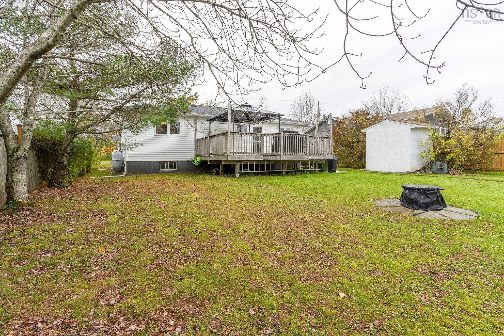 85 Poplar Drive photo #34