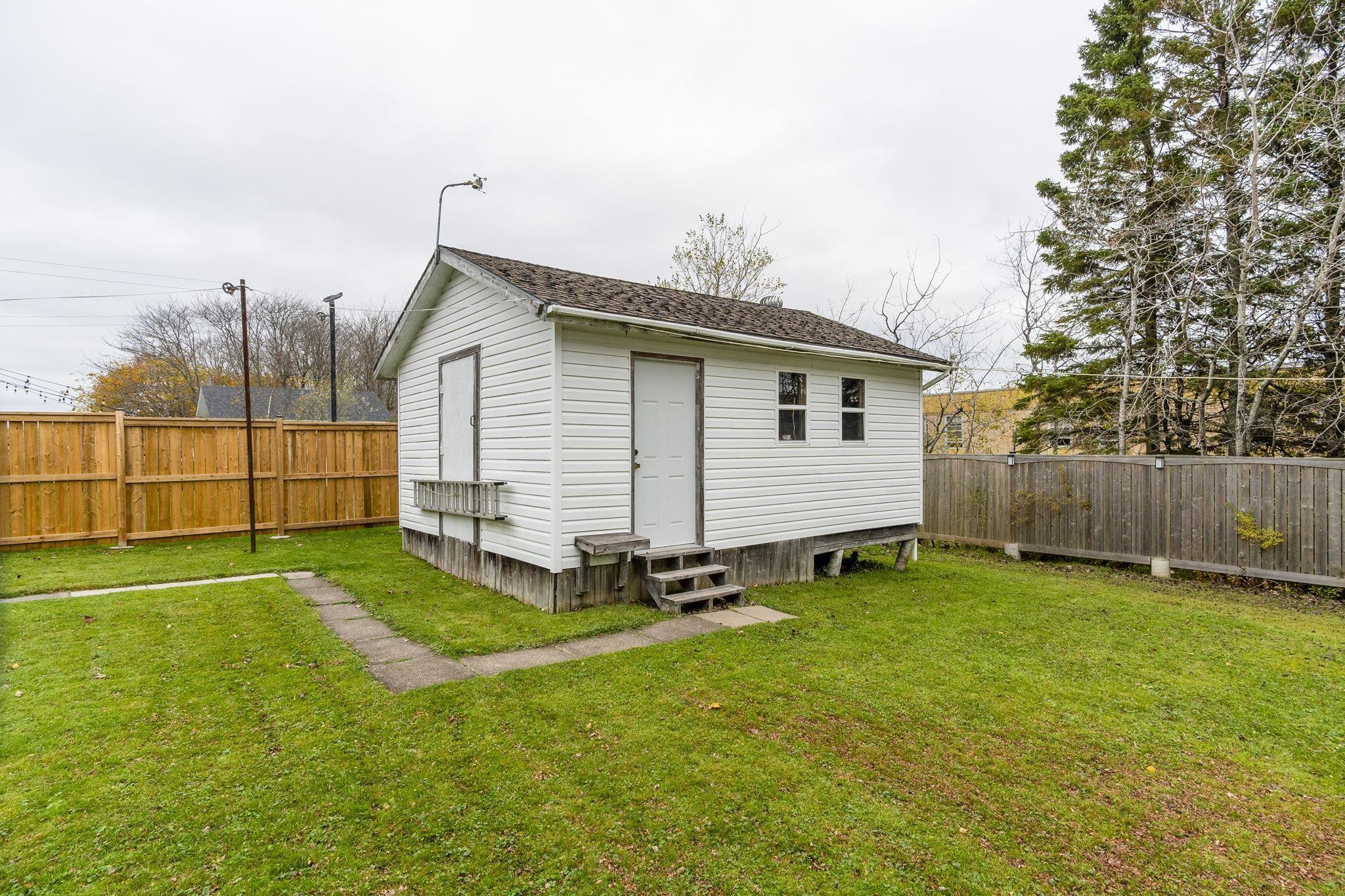 85 Poplar Drive photo #35