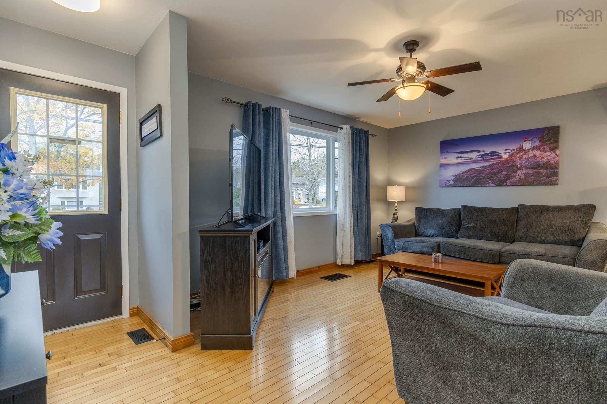 85 Poplar Drive photo #7