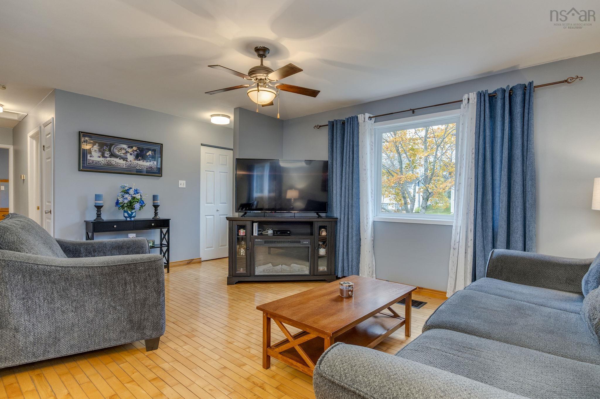 85 Poplar Drive photo #10