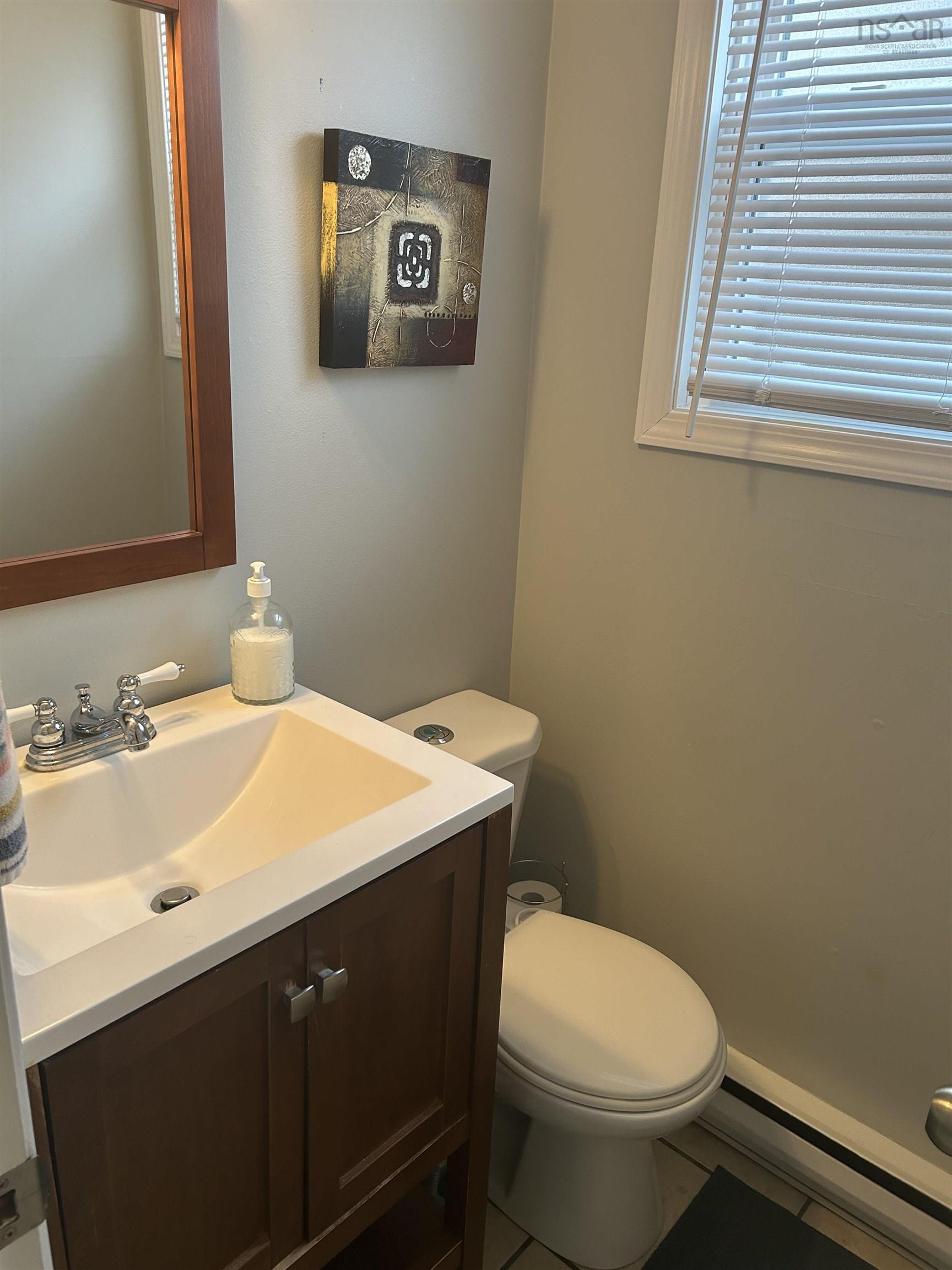 52 Regal Road photo #17