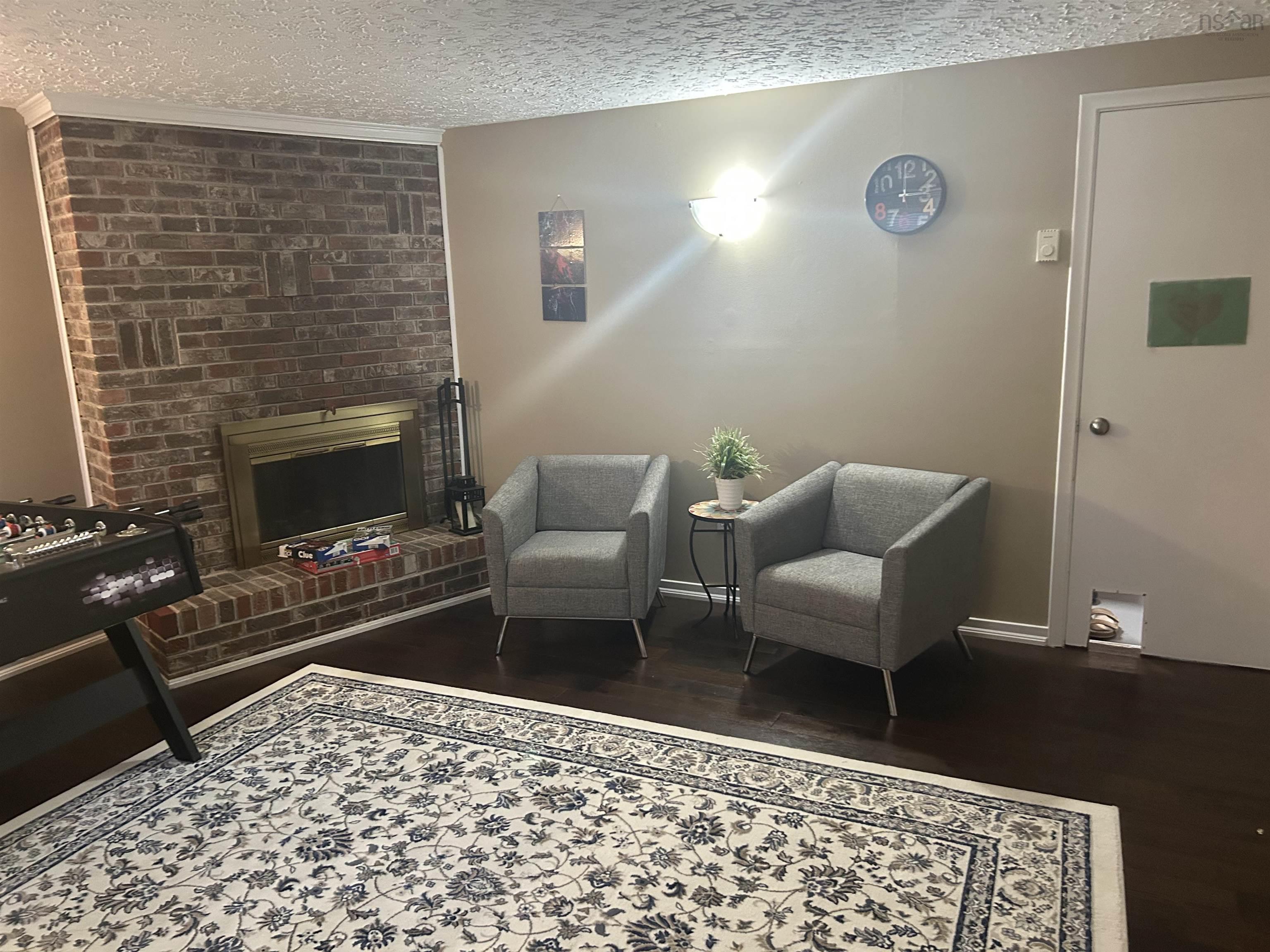 52 Regal Road photo #22