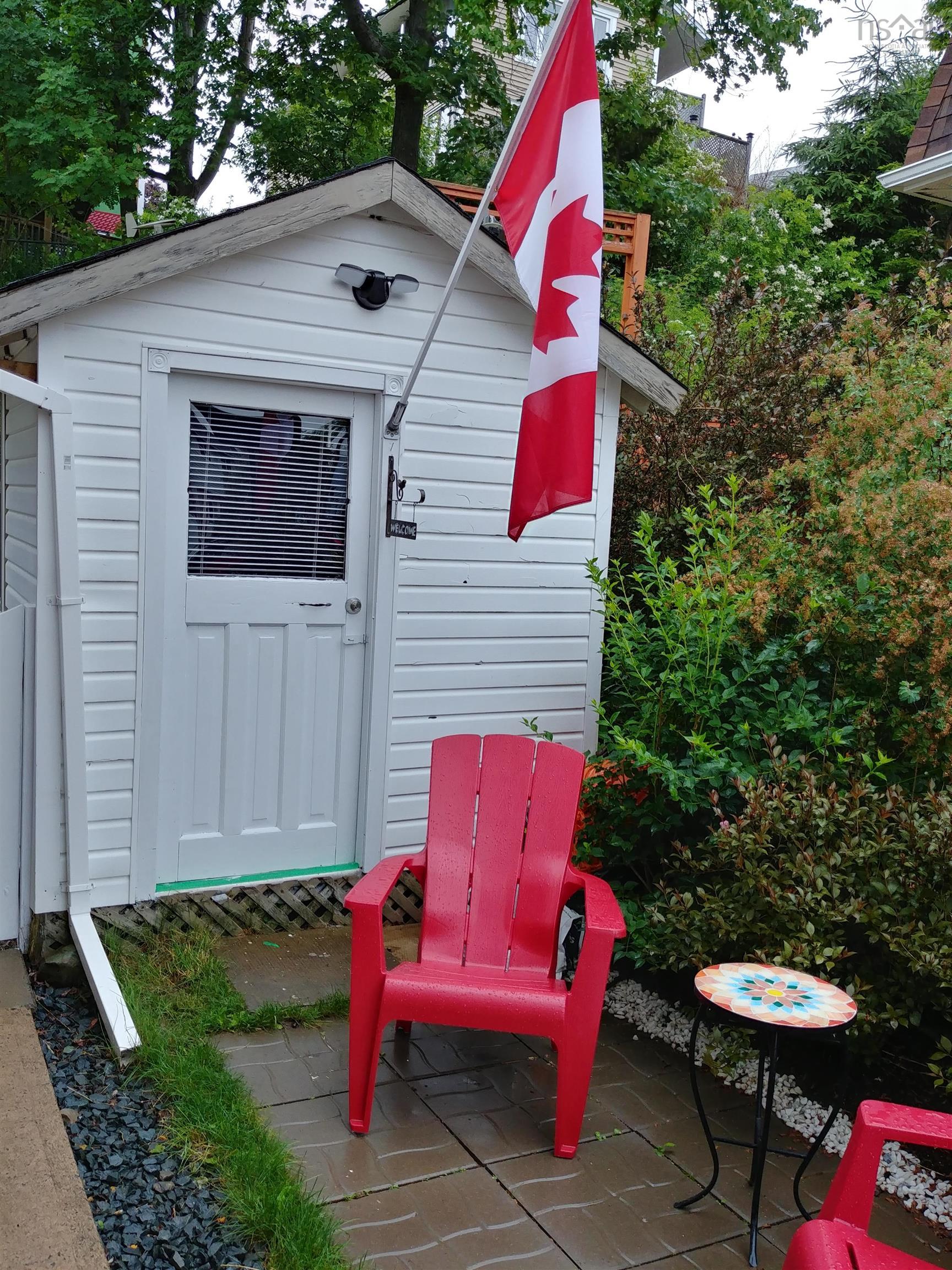 52 Regal Road photo #4