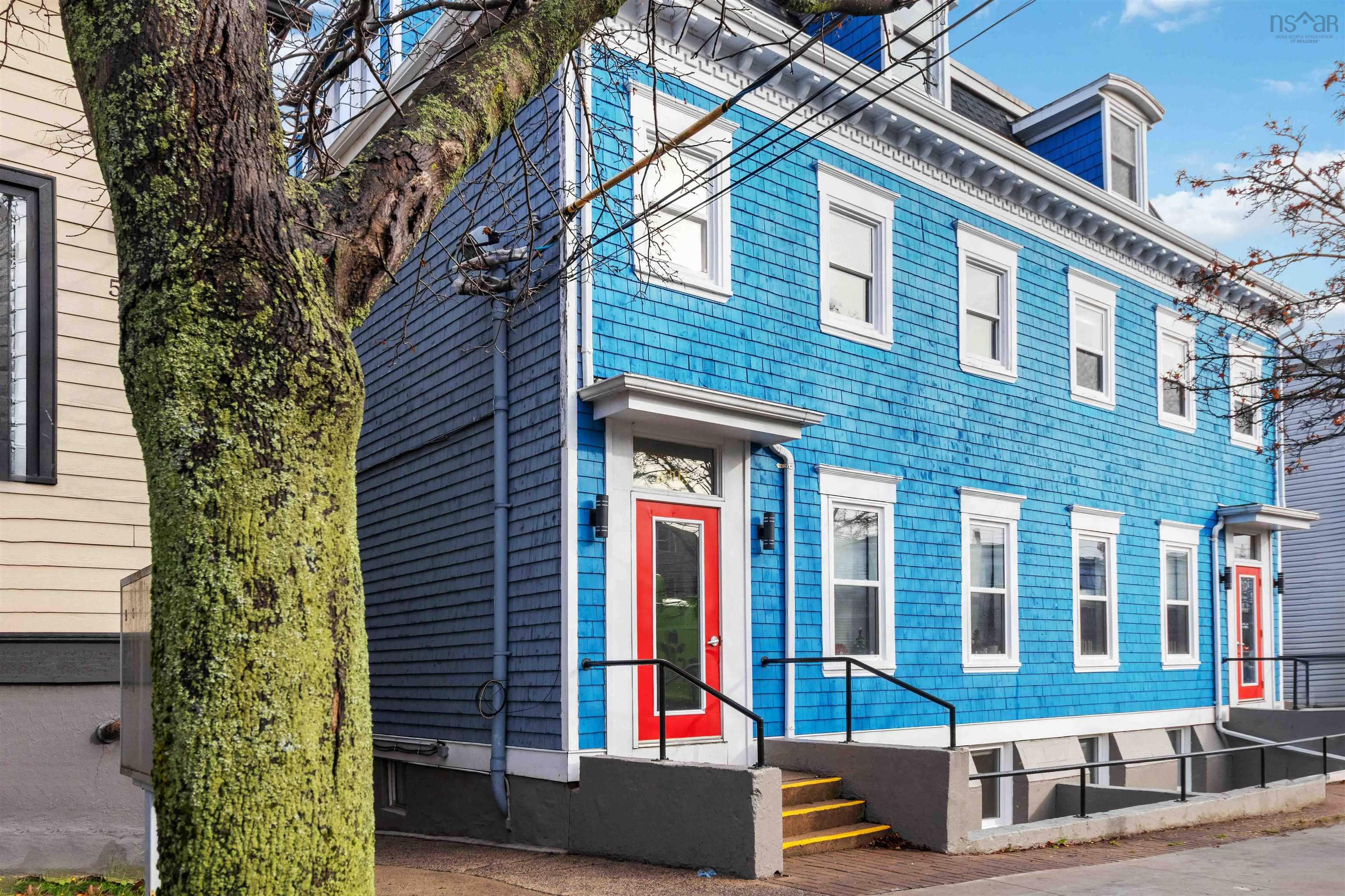 211 5393 Victoria Road photo #2