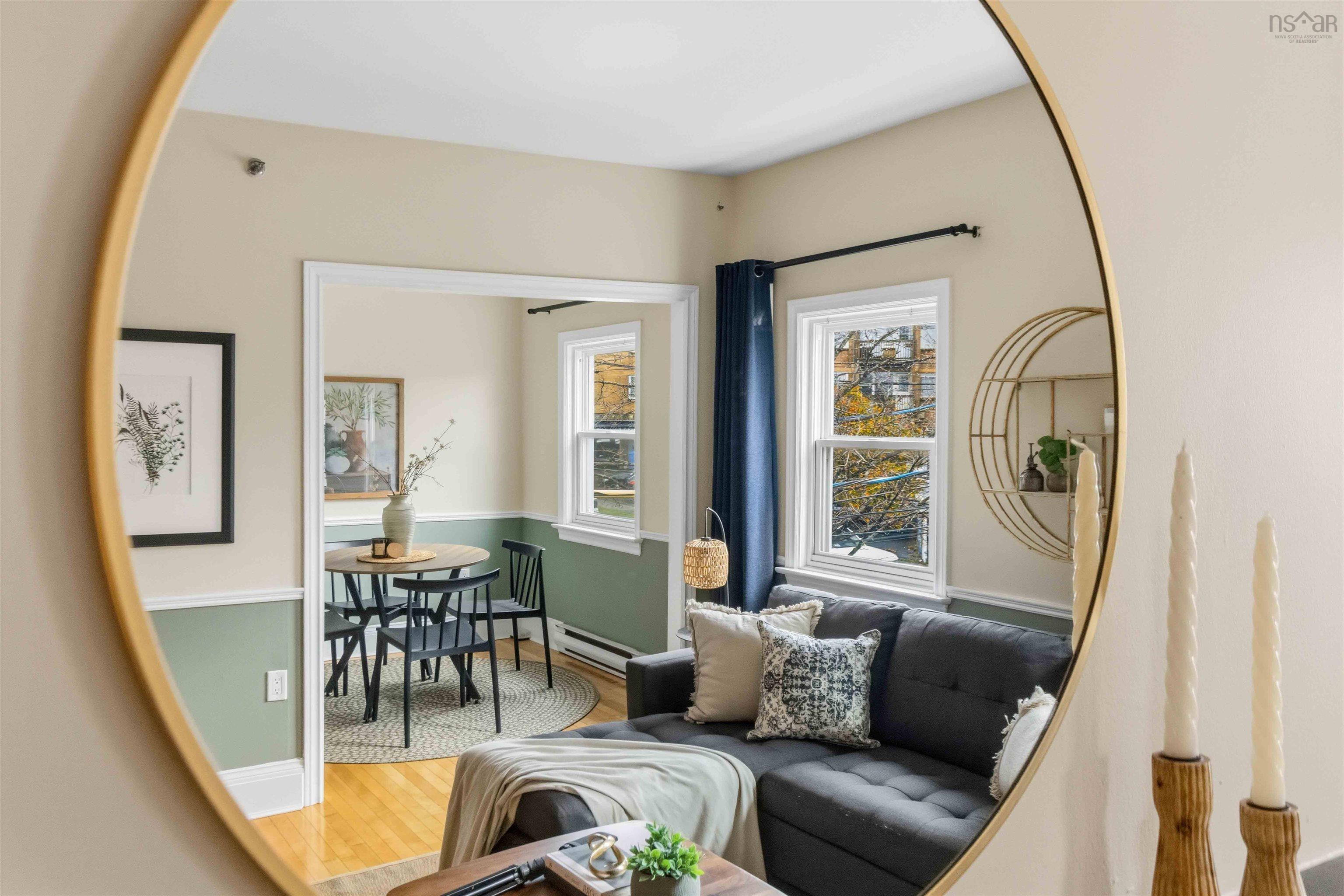 211 5393 Victoria Road photo #17