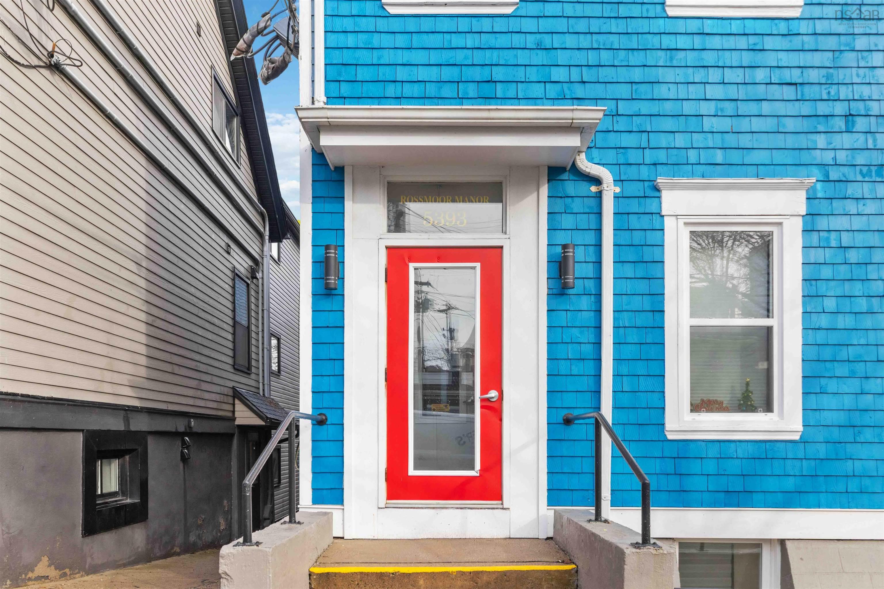 211 5393 Victoria Road photo #3