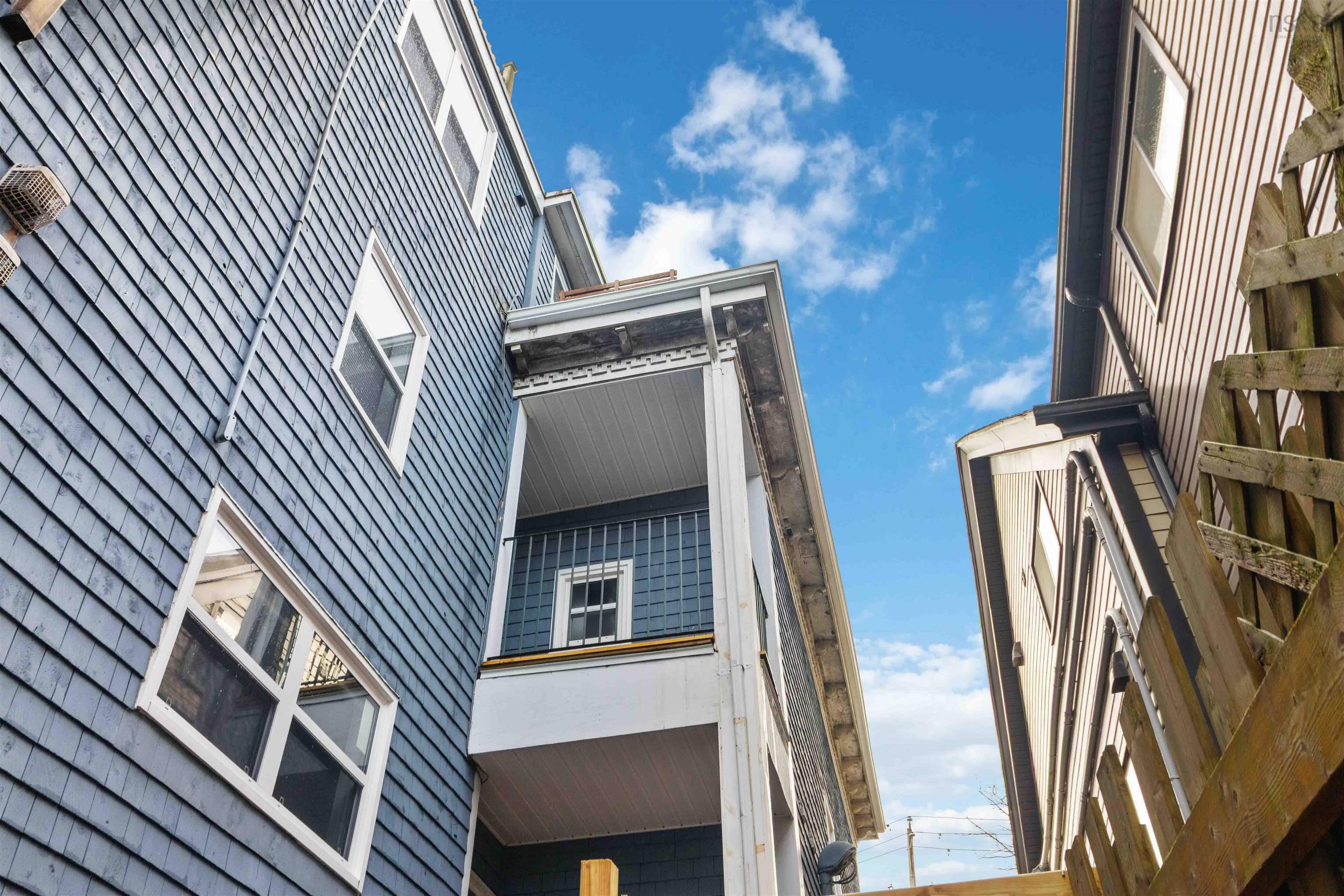 211 5393 Victoria Road photo #34