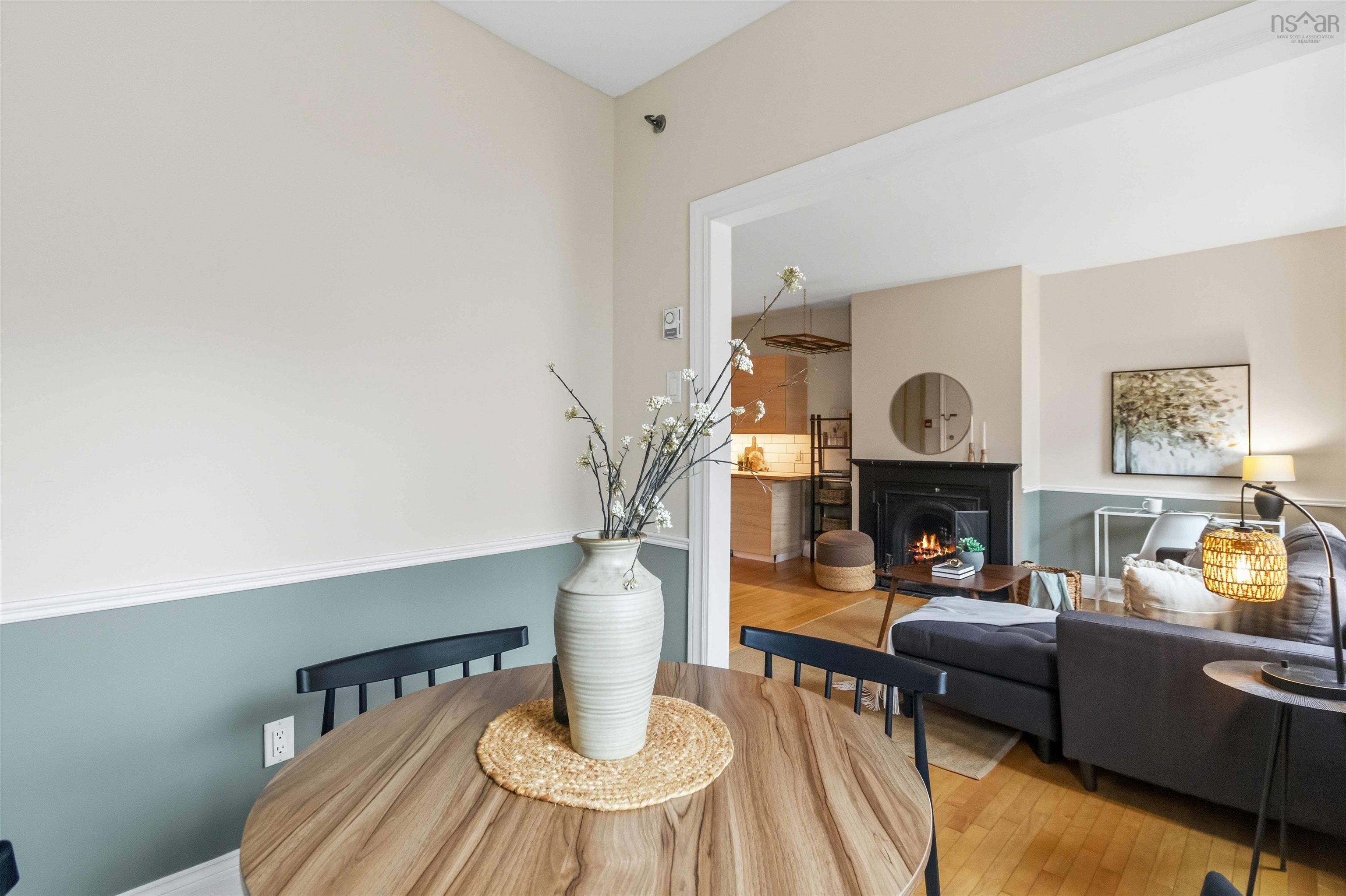 211 5393 Victoria Road photo #7