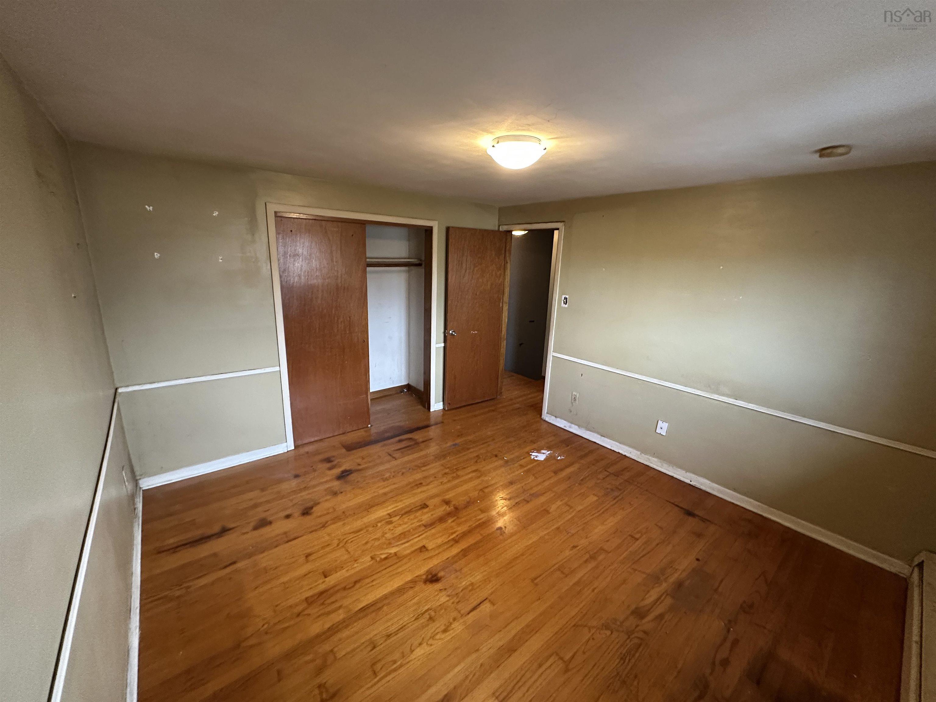 12 Marilyn Drive photo #13