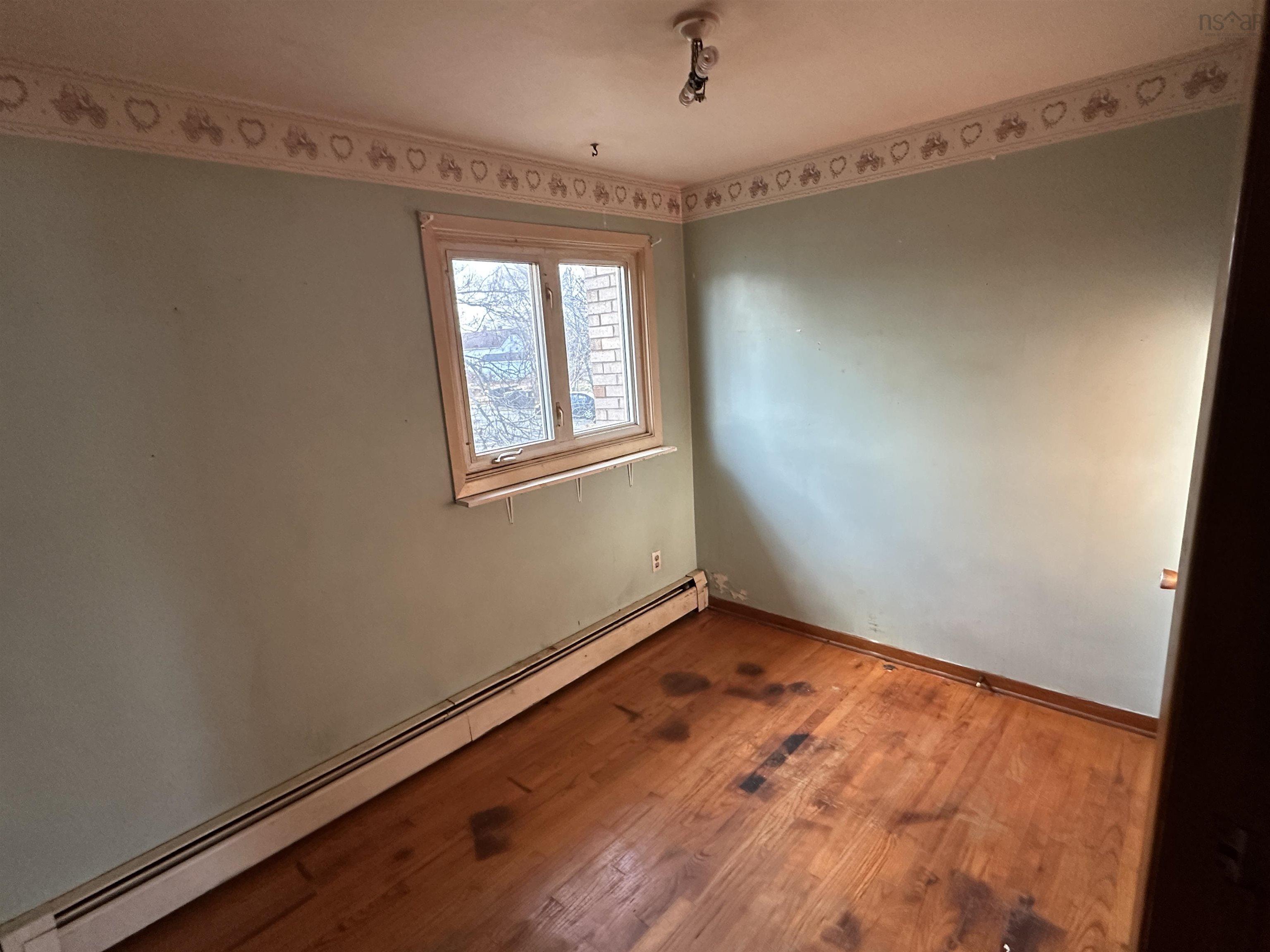 12 Marilyn Drive photo #16