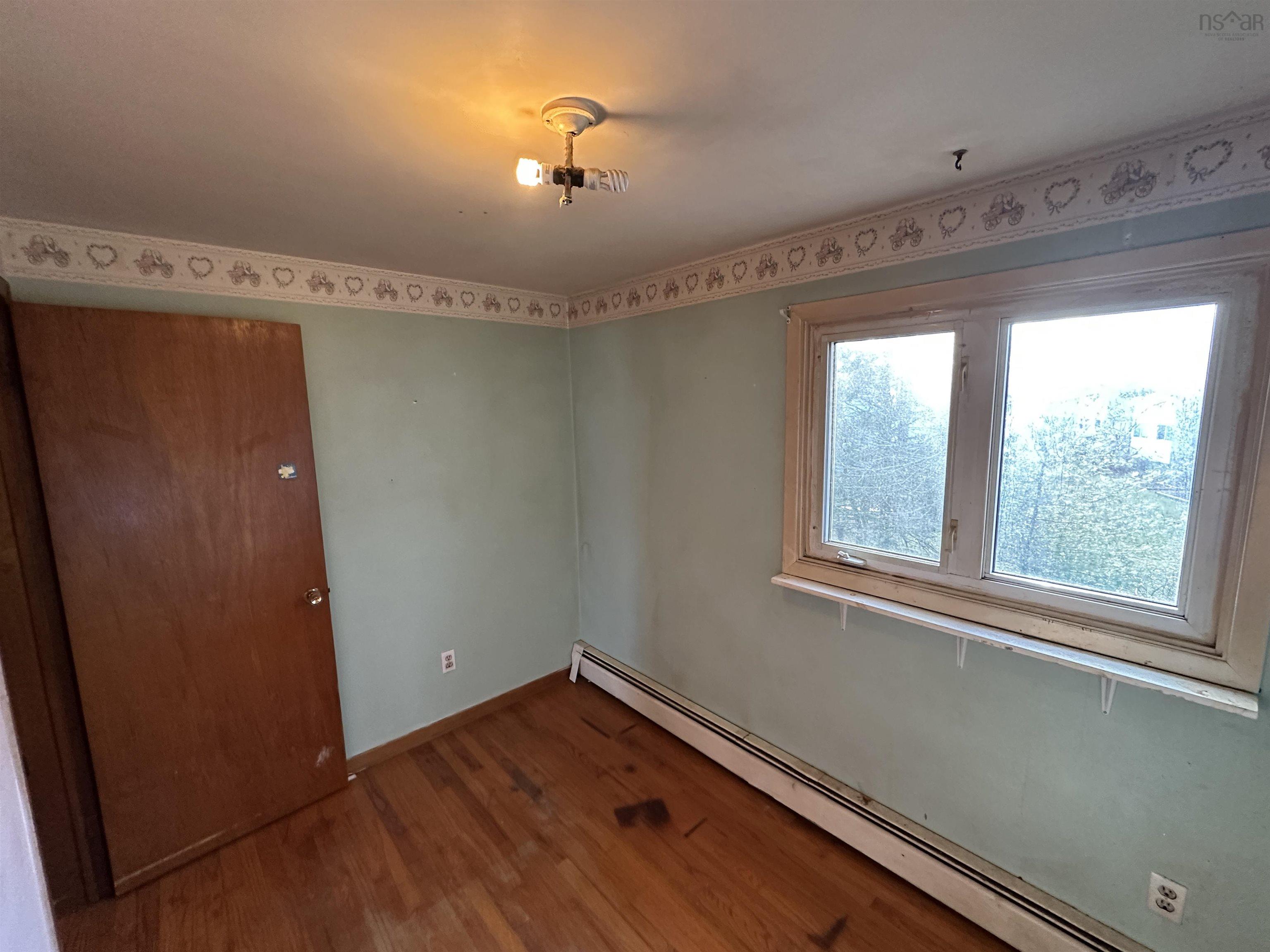 12 Marilyn Drive photo #17